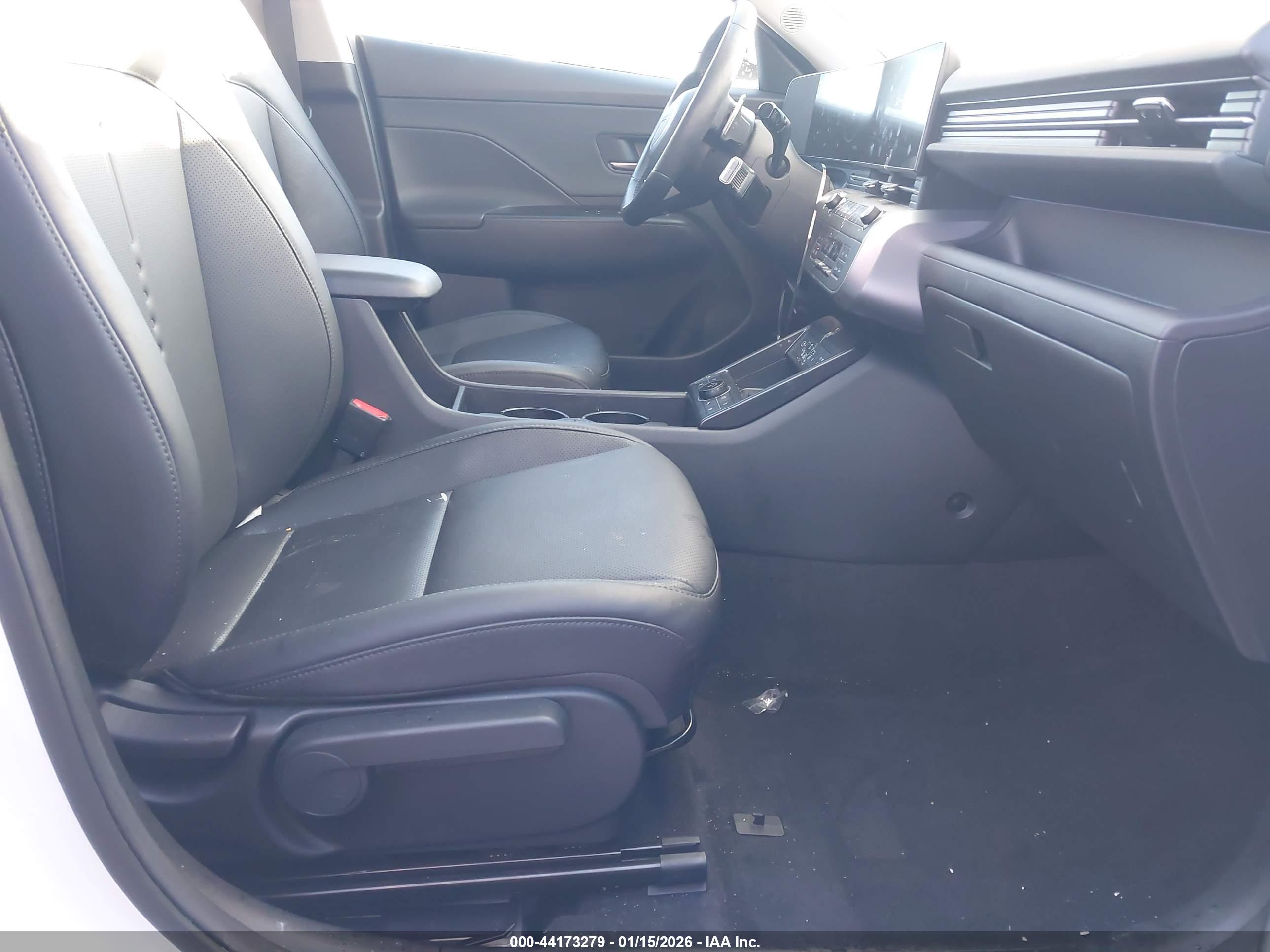 HYUNDAI KONA image 5