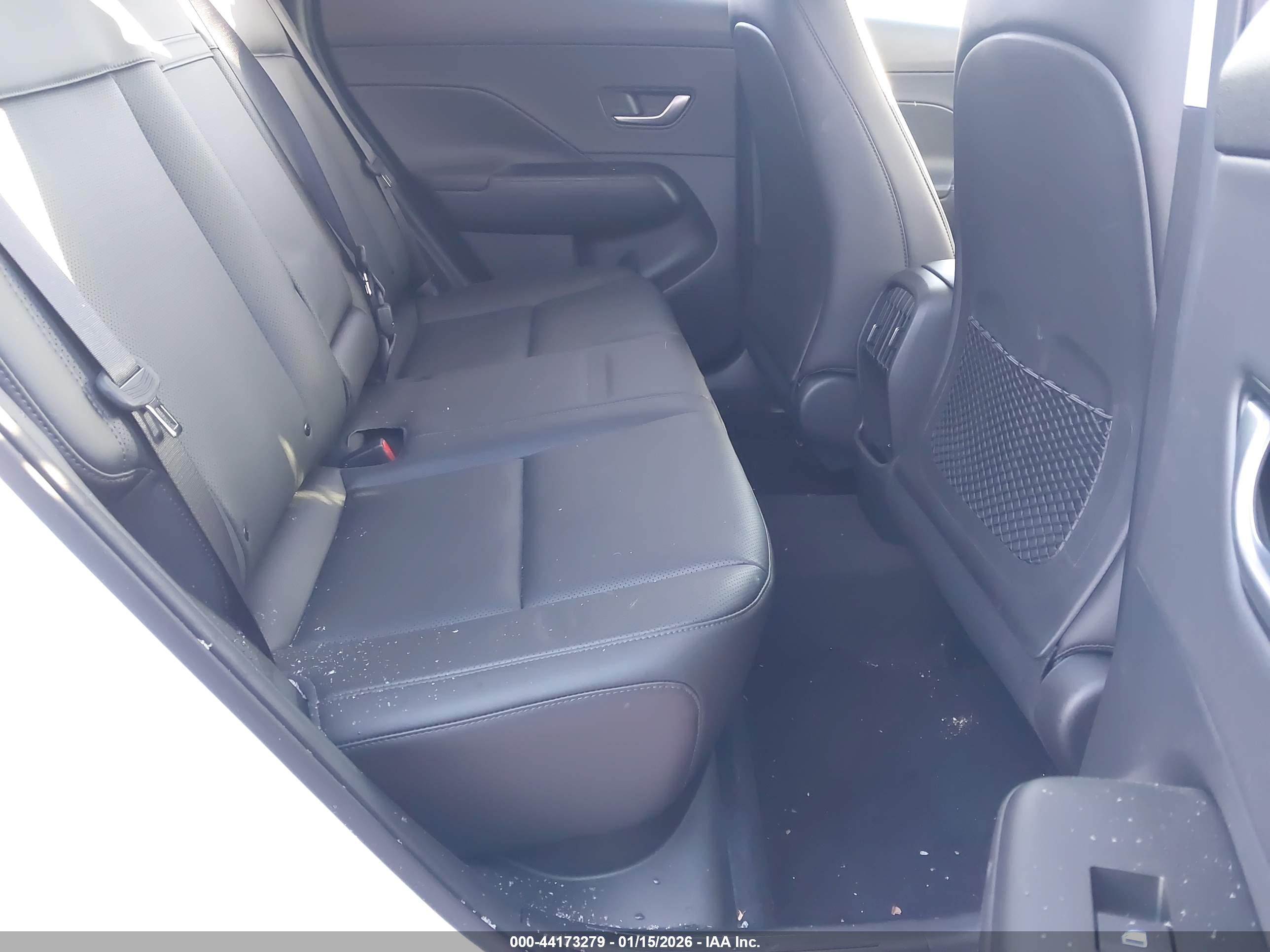 HYUNDAI KONA image 8