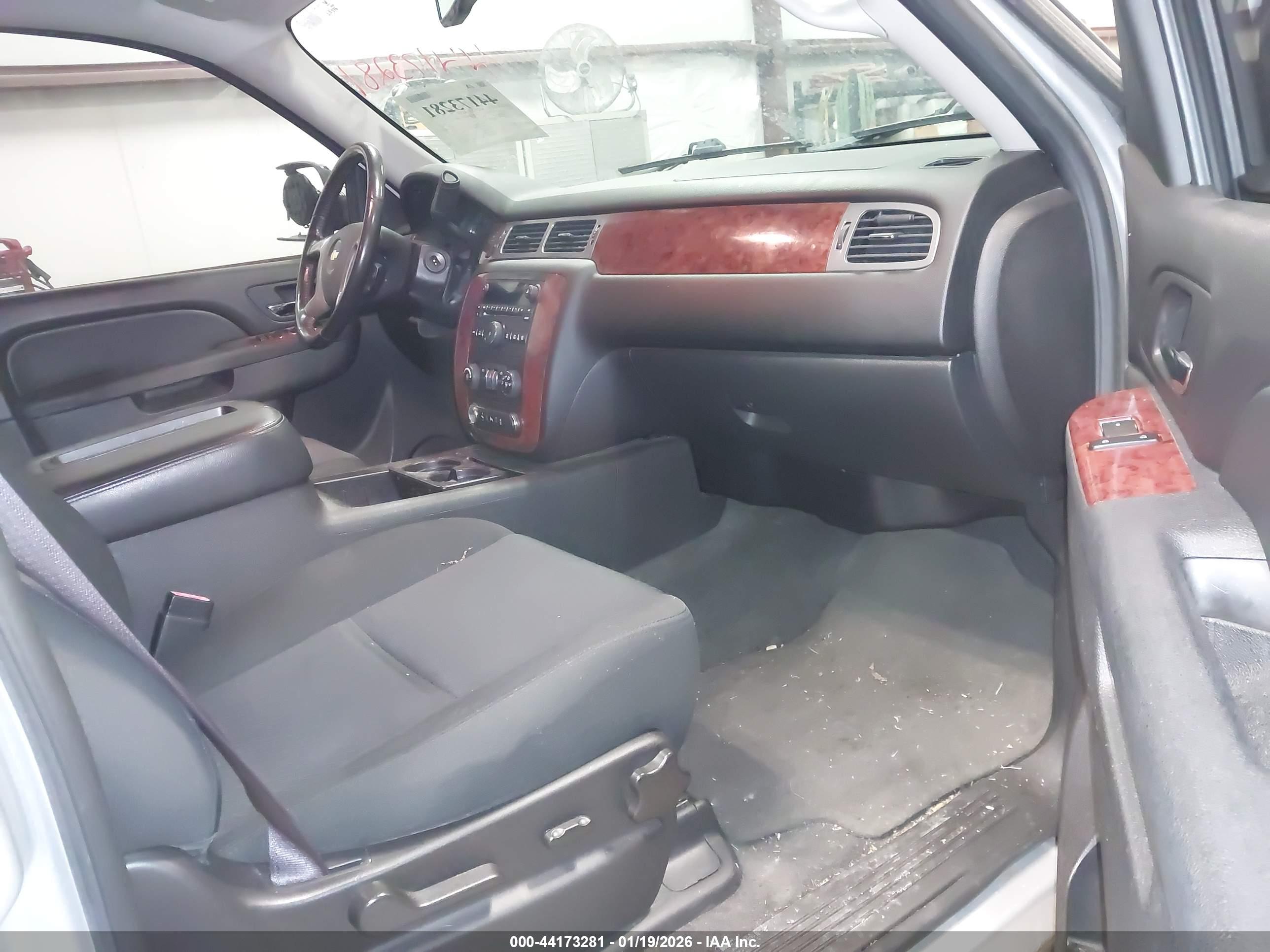 CHEVROLET AVALANCHE image 5