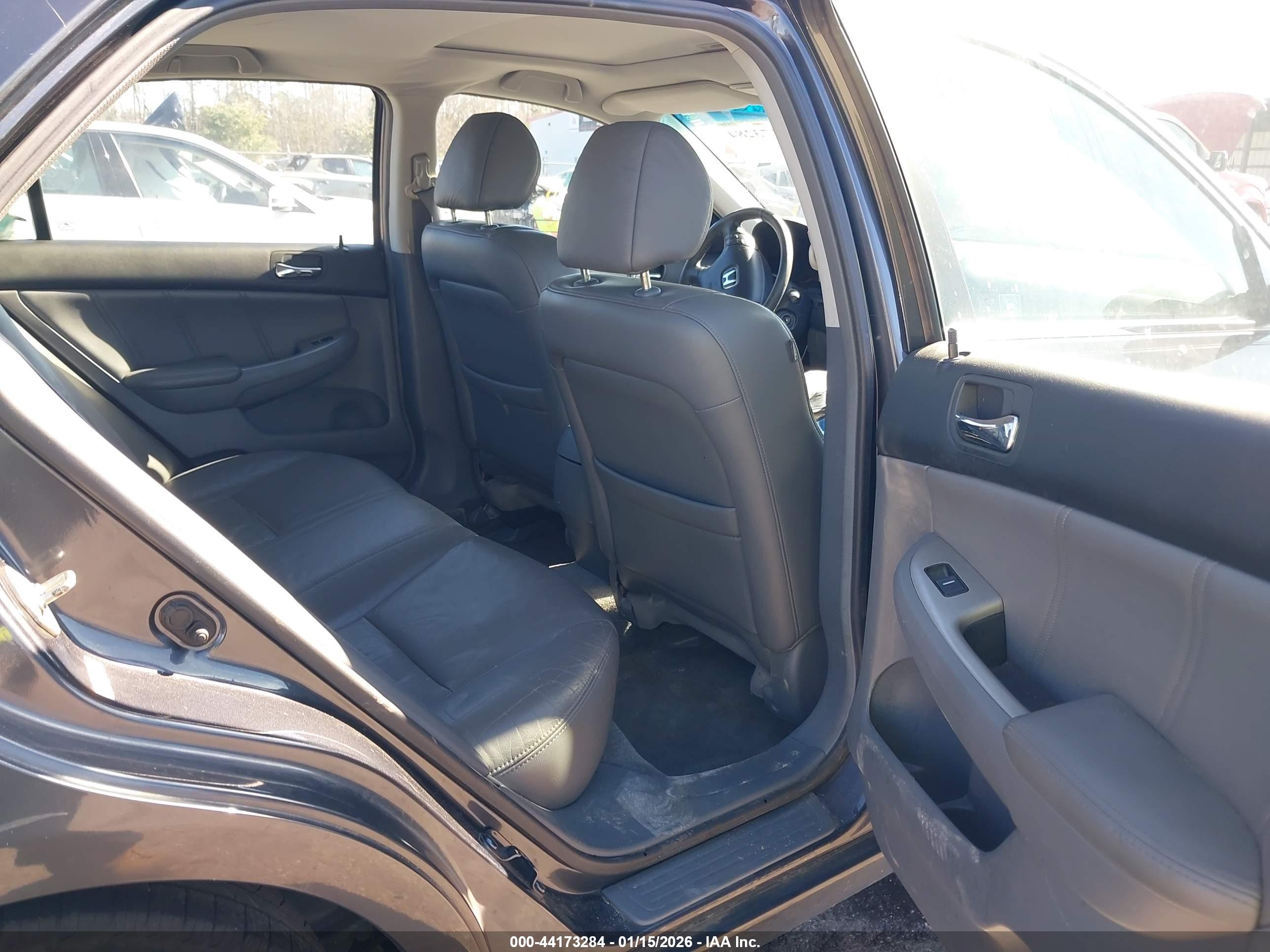 HONDA ACCORD image 8
