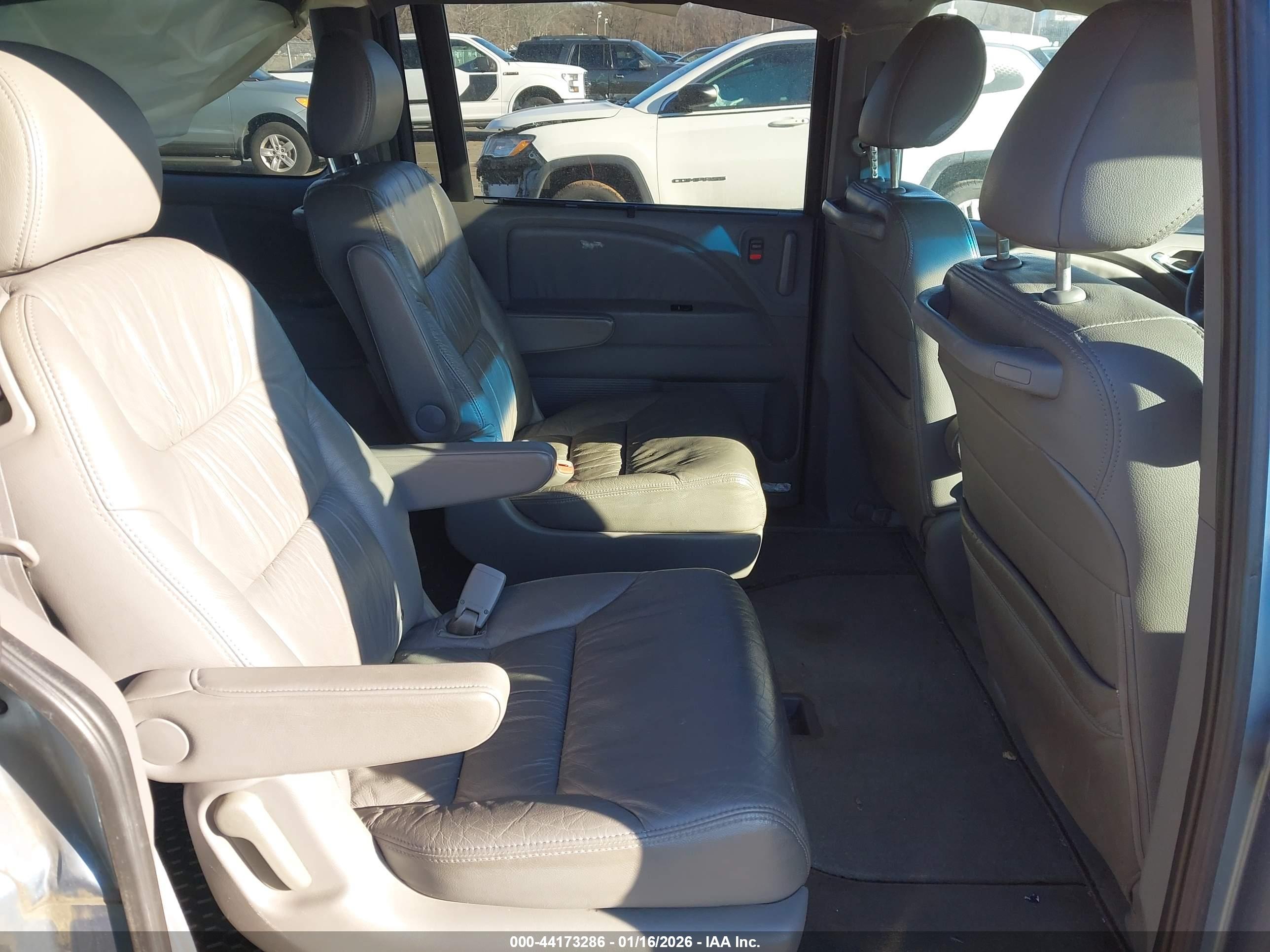 HONDA ODYSSEY image 8