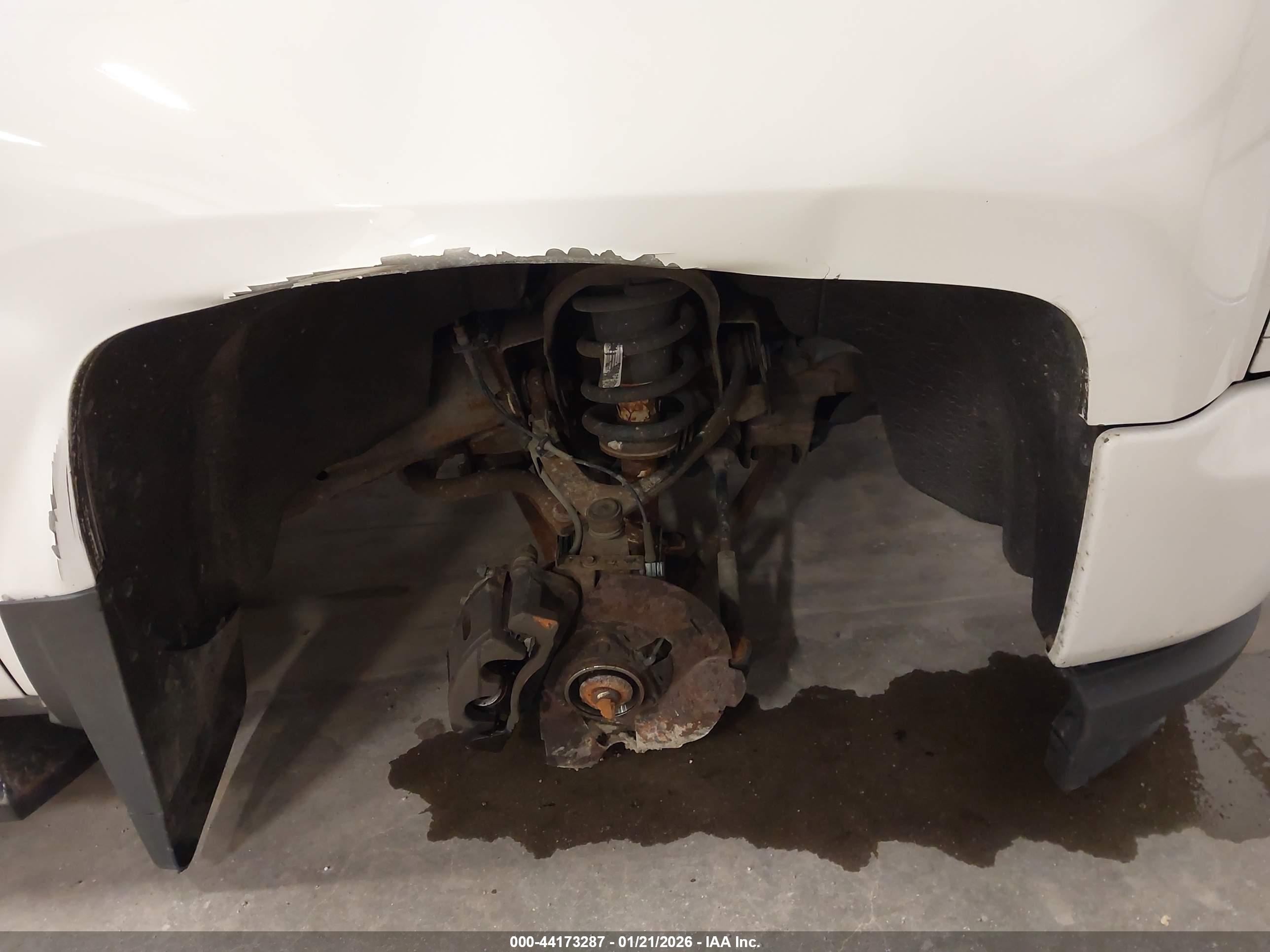 CHEVROLET SILVERADO image 6