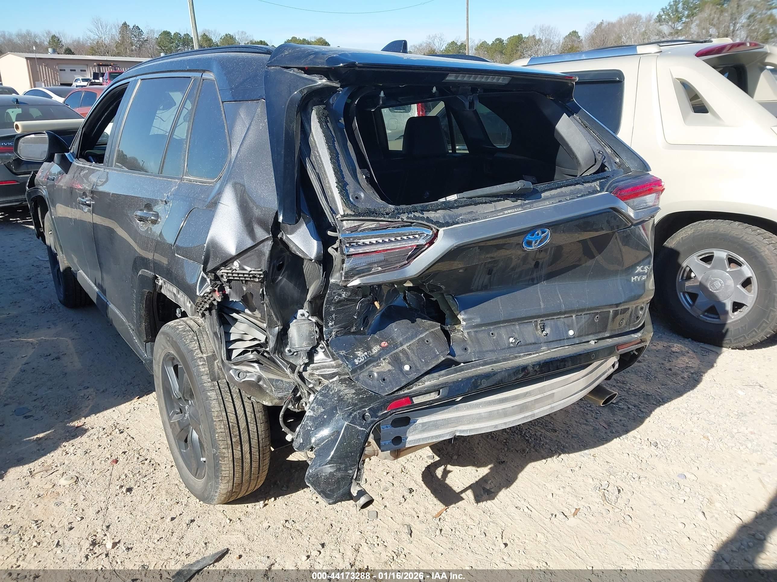 TOYOTA RAV4 image 6