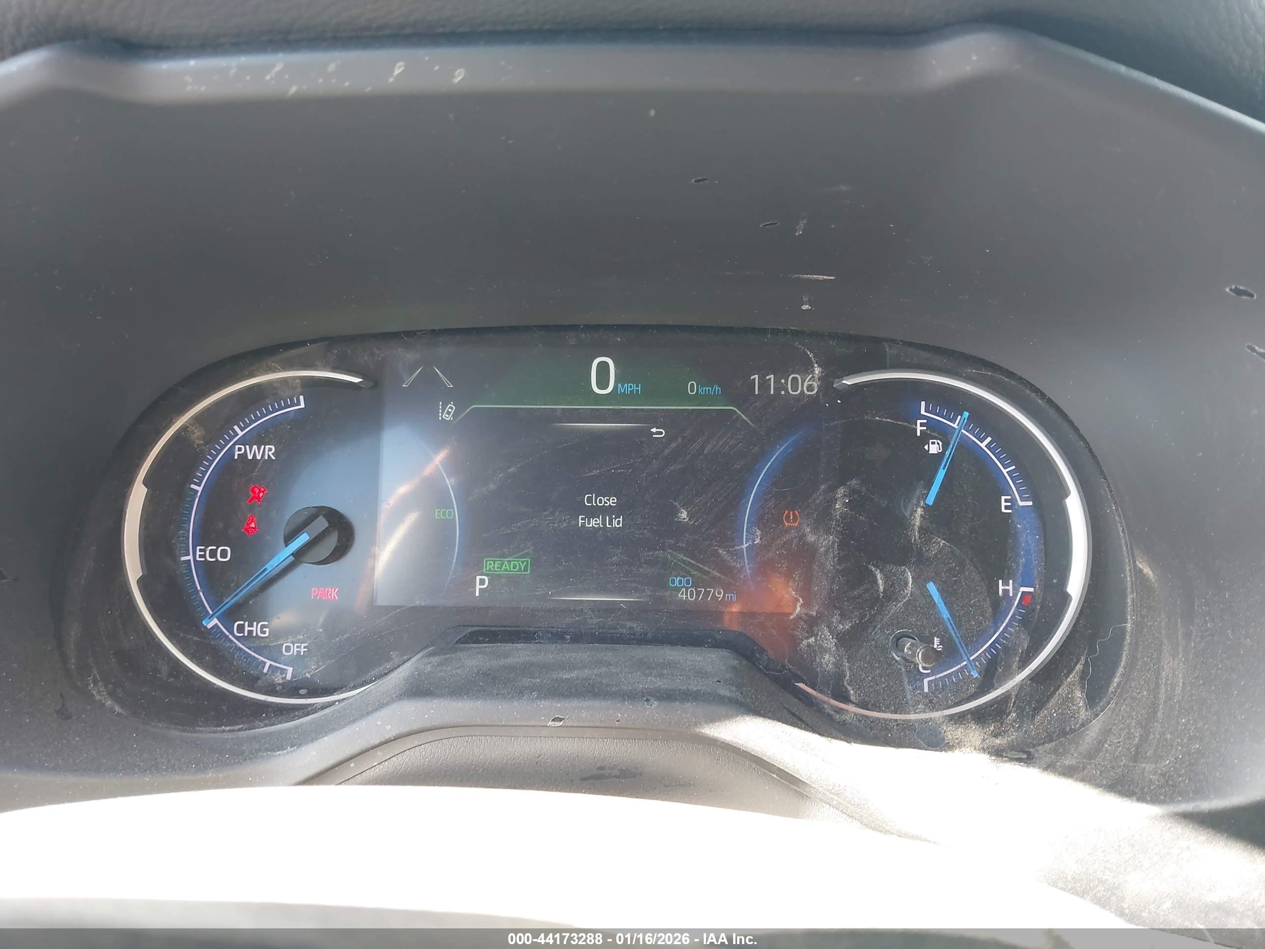 TOYOTA RAV4 image 7