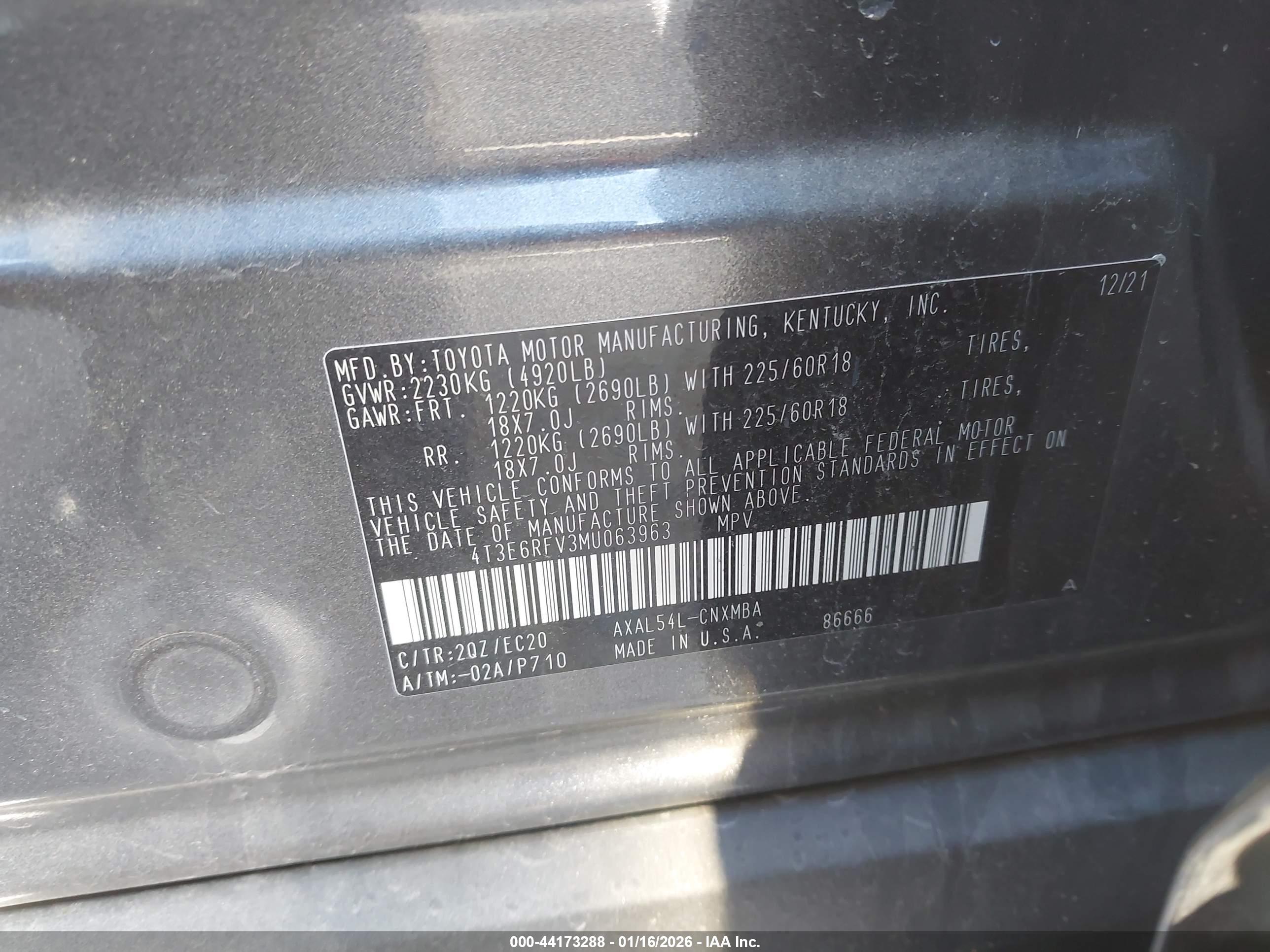 TOYOTA RAV4 image 9