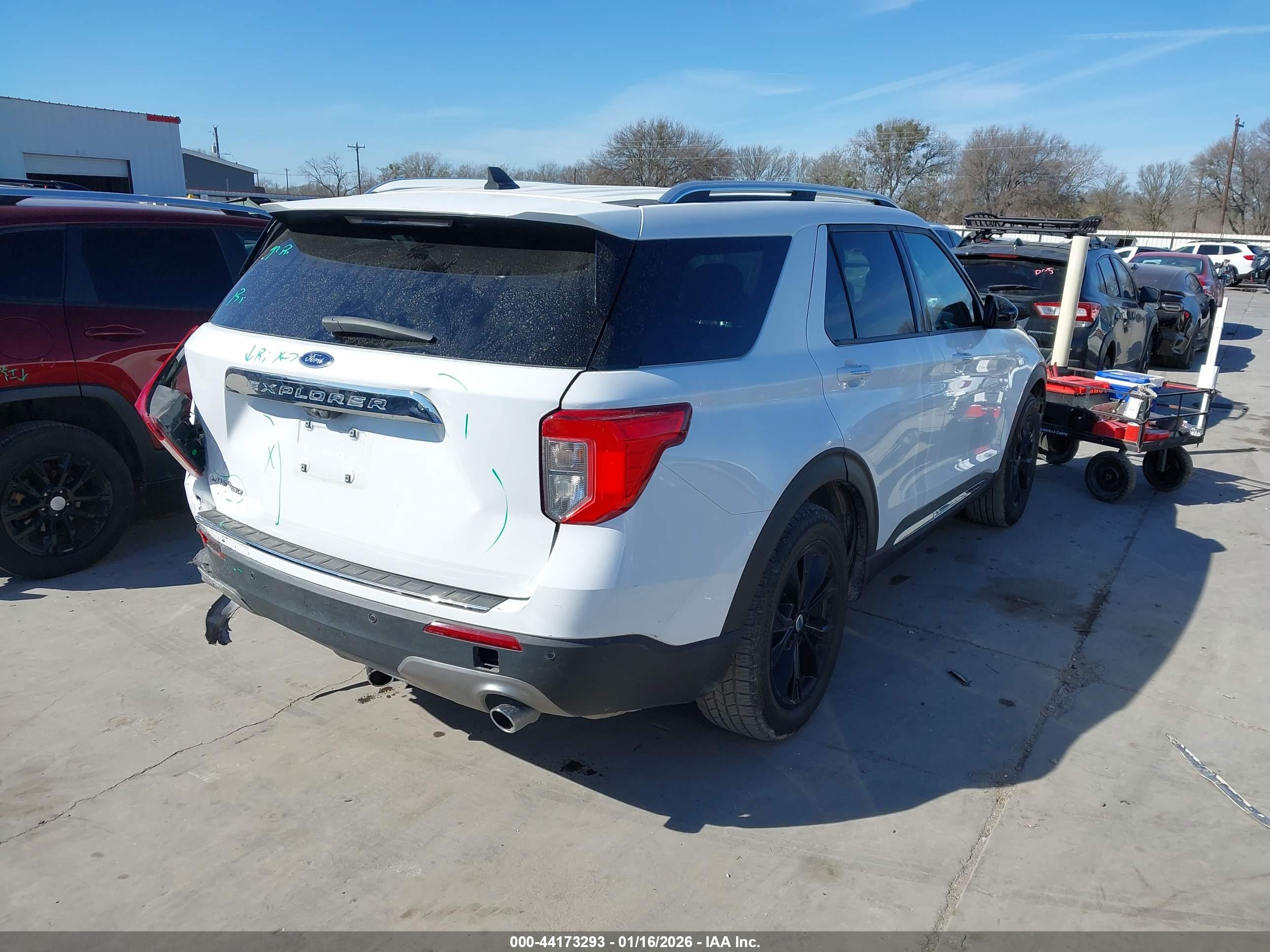 FORD EXPLORER image 4