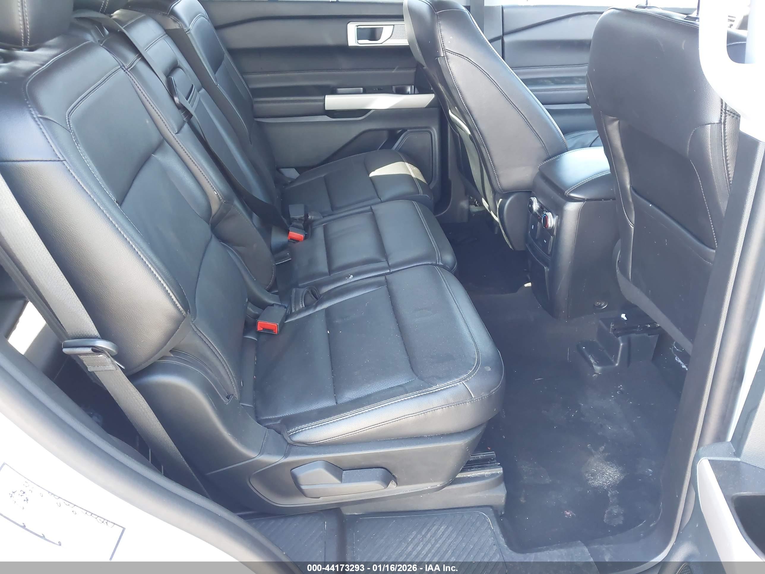 FORD EXPLORER image 8