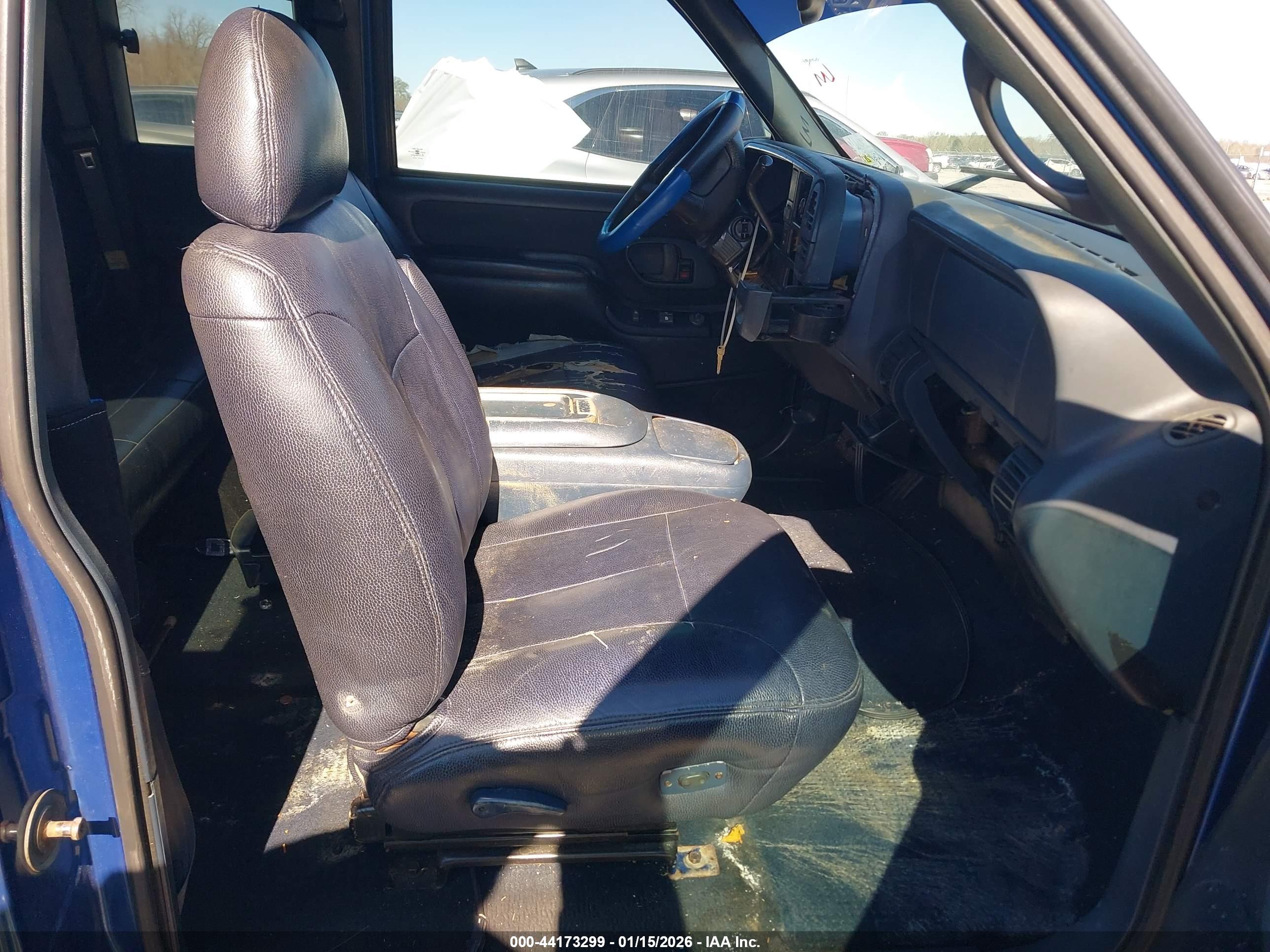 CHEVROLET C1500 image 5