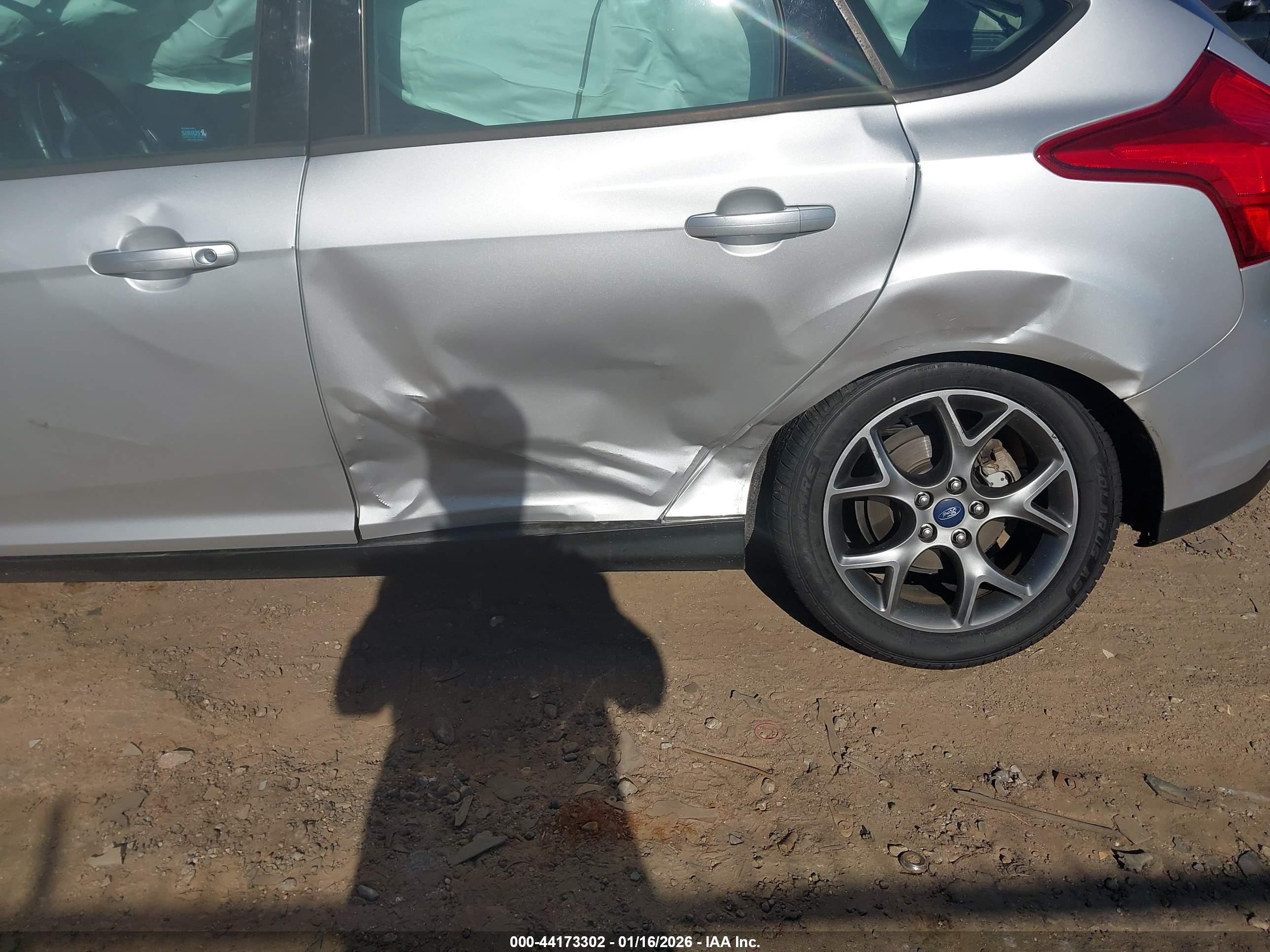 FORD FOCUS image 6