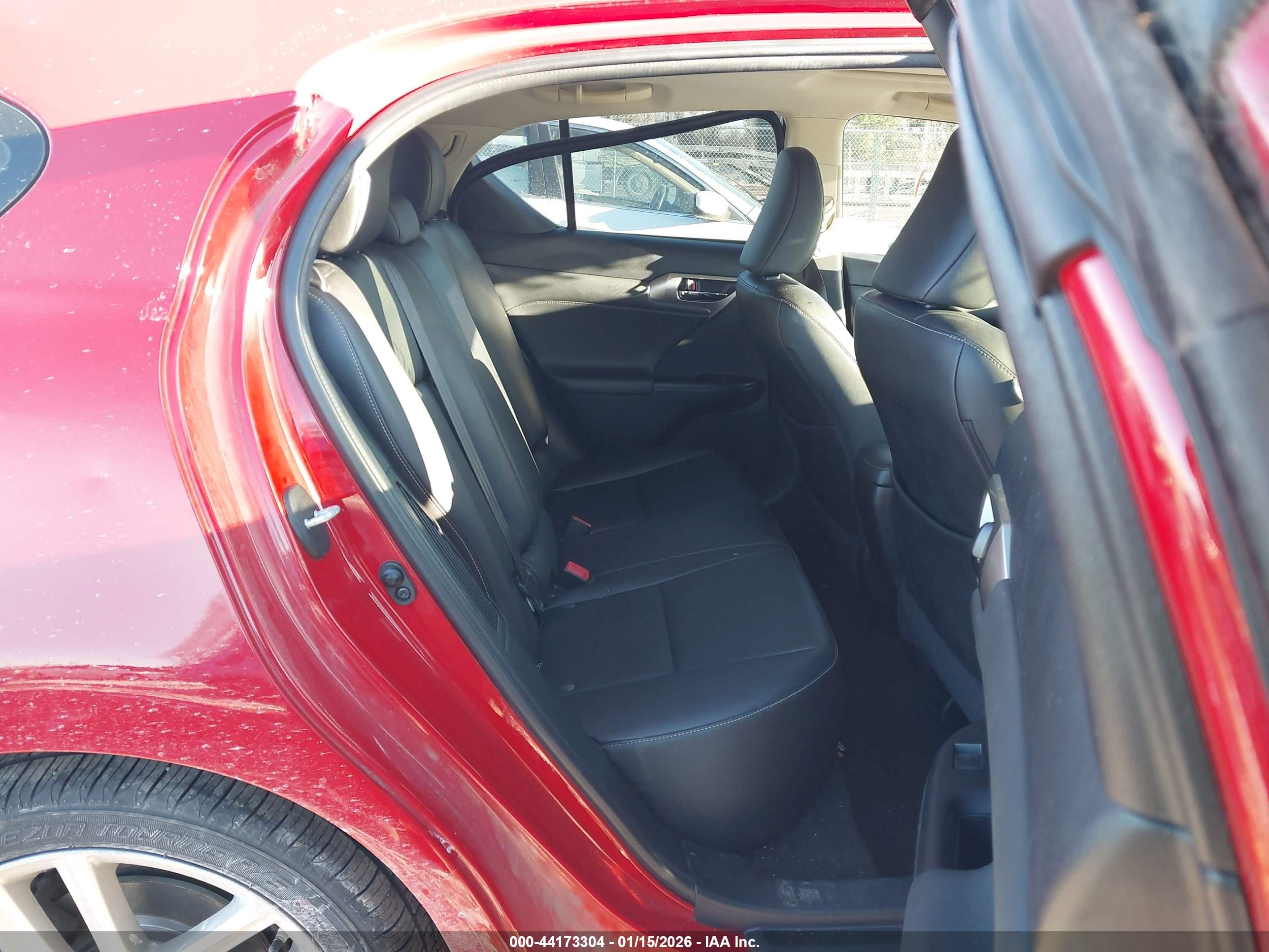 LEXUS CT image 8