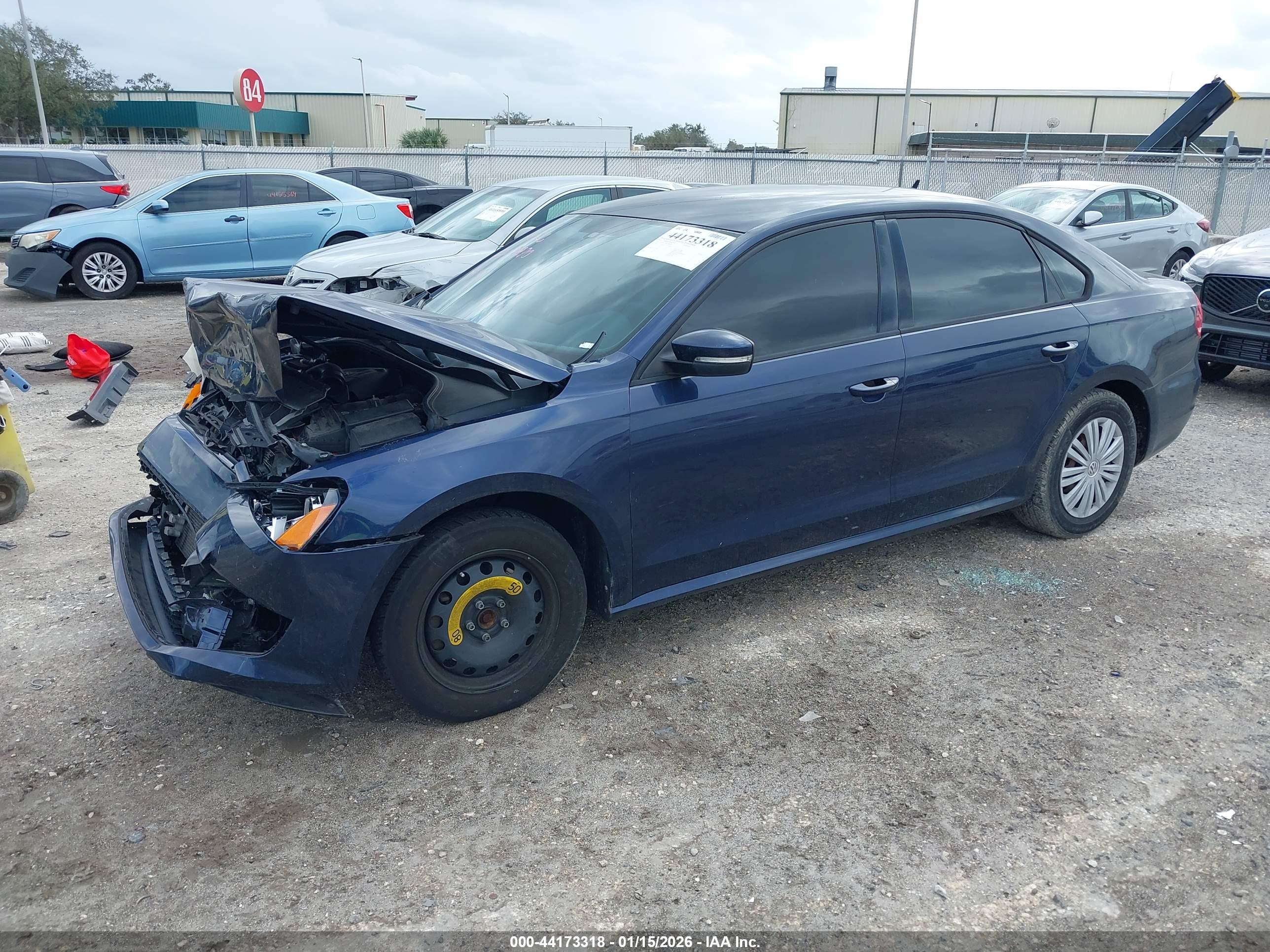VOLKSWAGEN PASSAT image 2