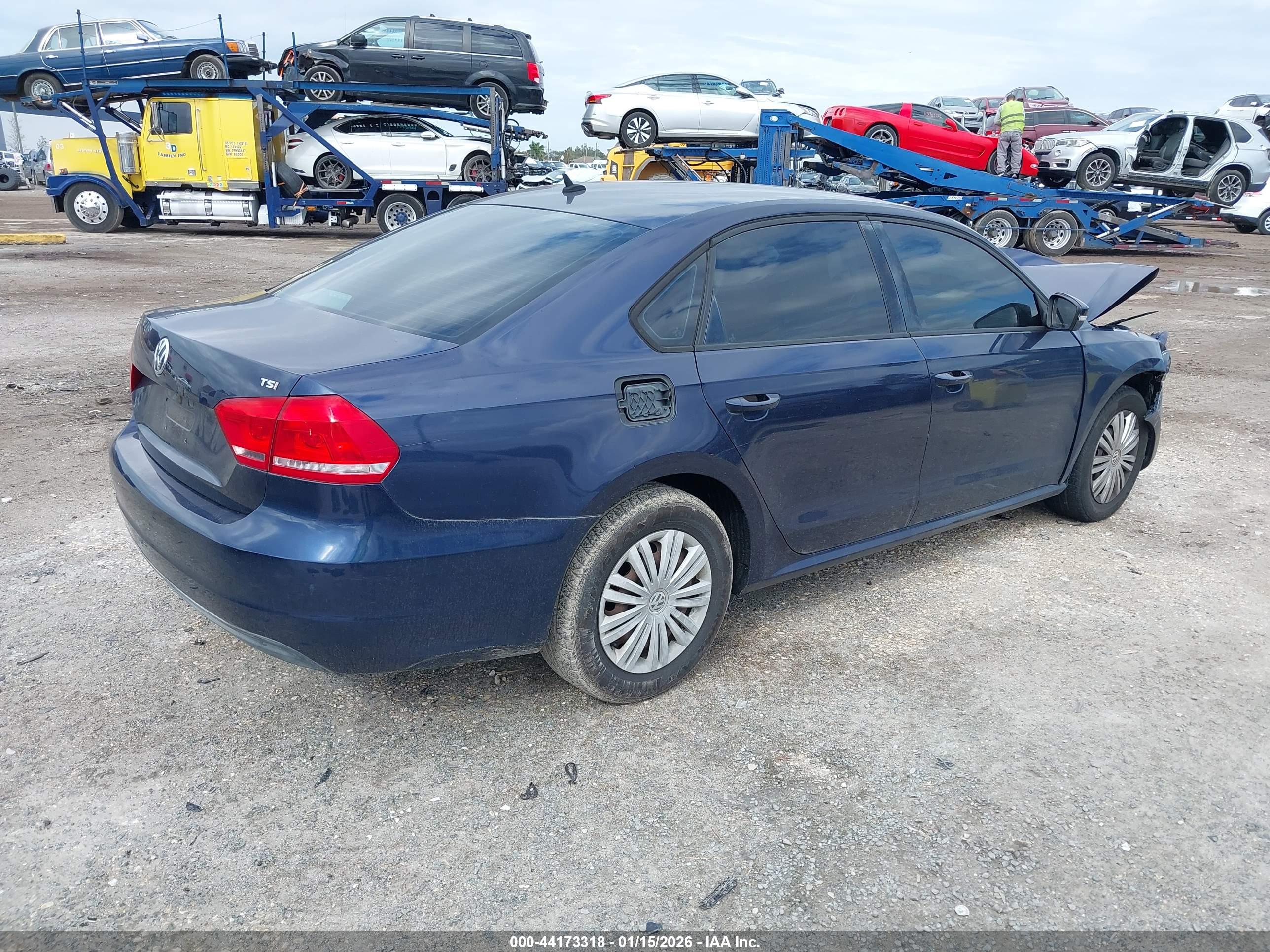 VOLKSWAGEN PASSAT image 4