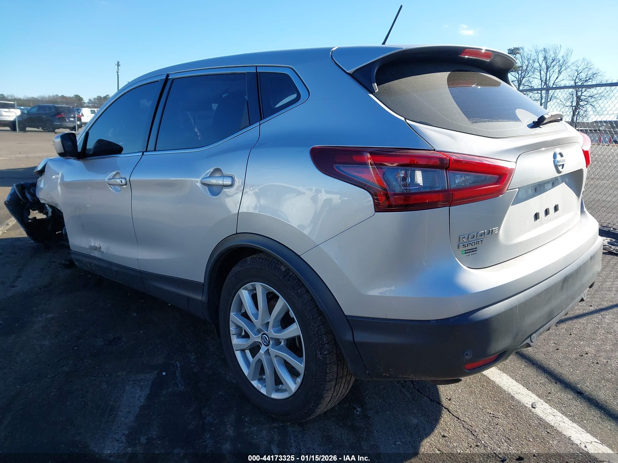 NISSAN ROGUE image 3