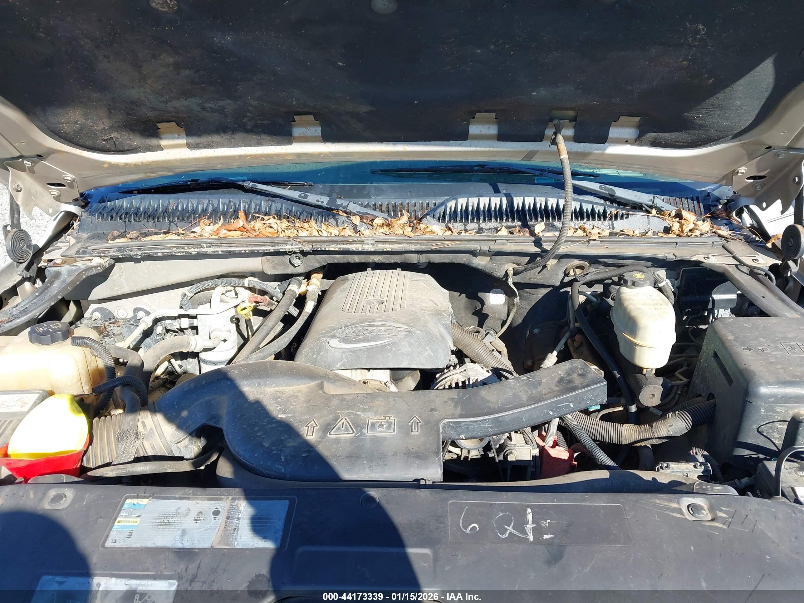 CHEVROLET SUBURBAN image 10