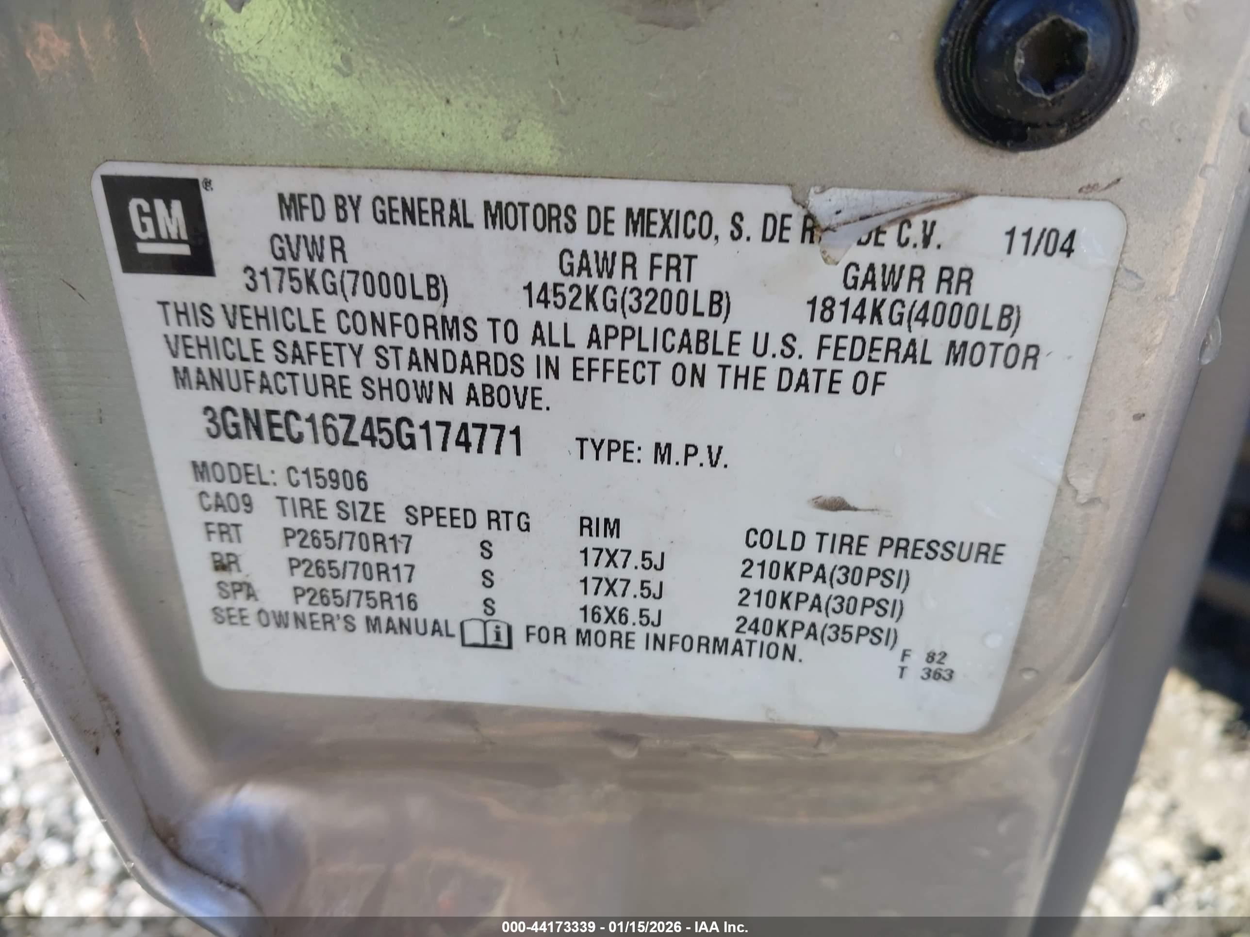 CHEVROLET SUBURBAN image 9