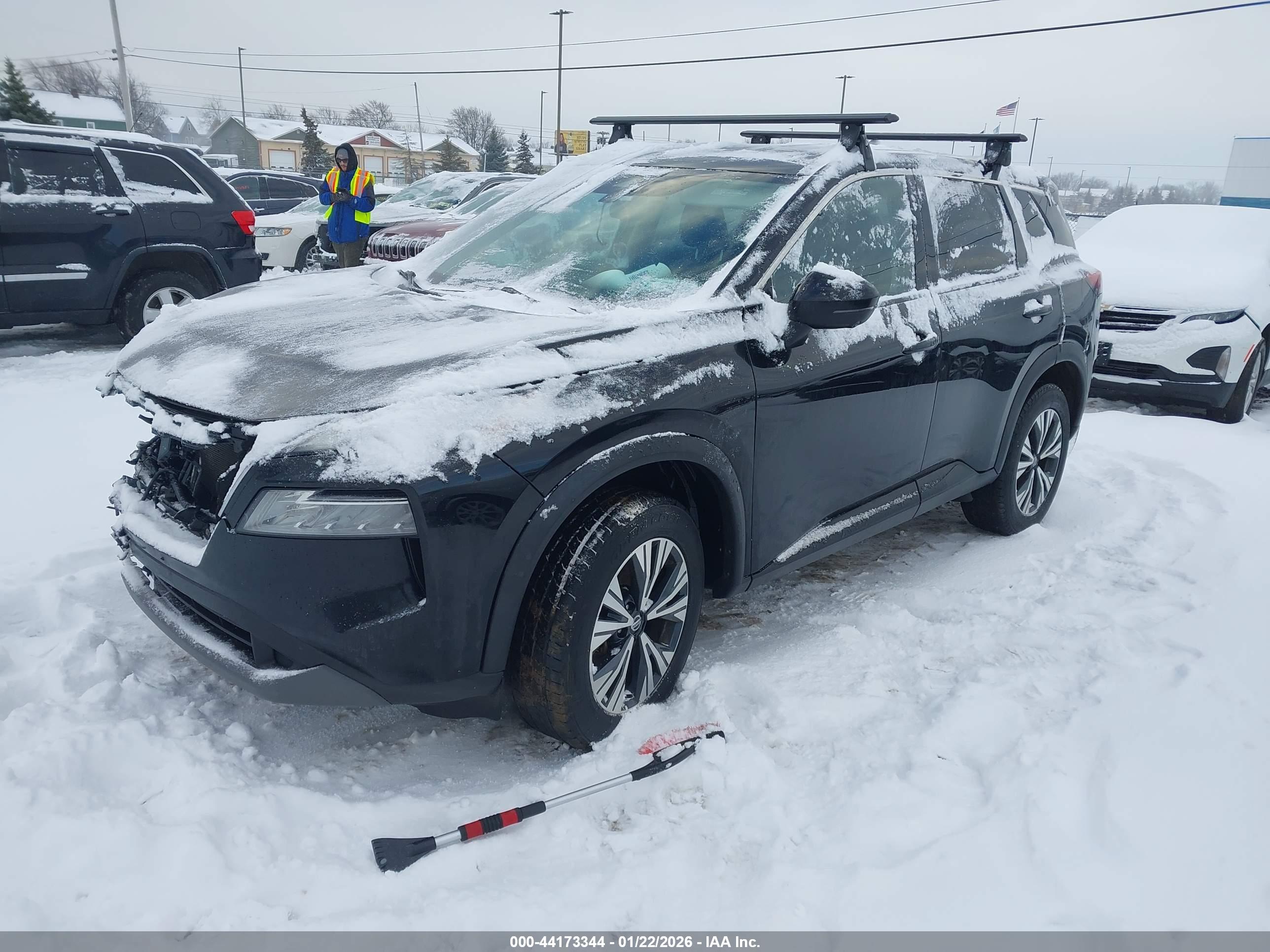 NISSAN ROGUE image 2