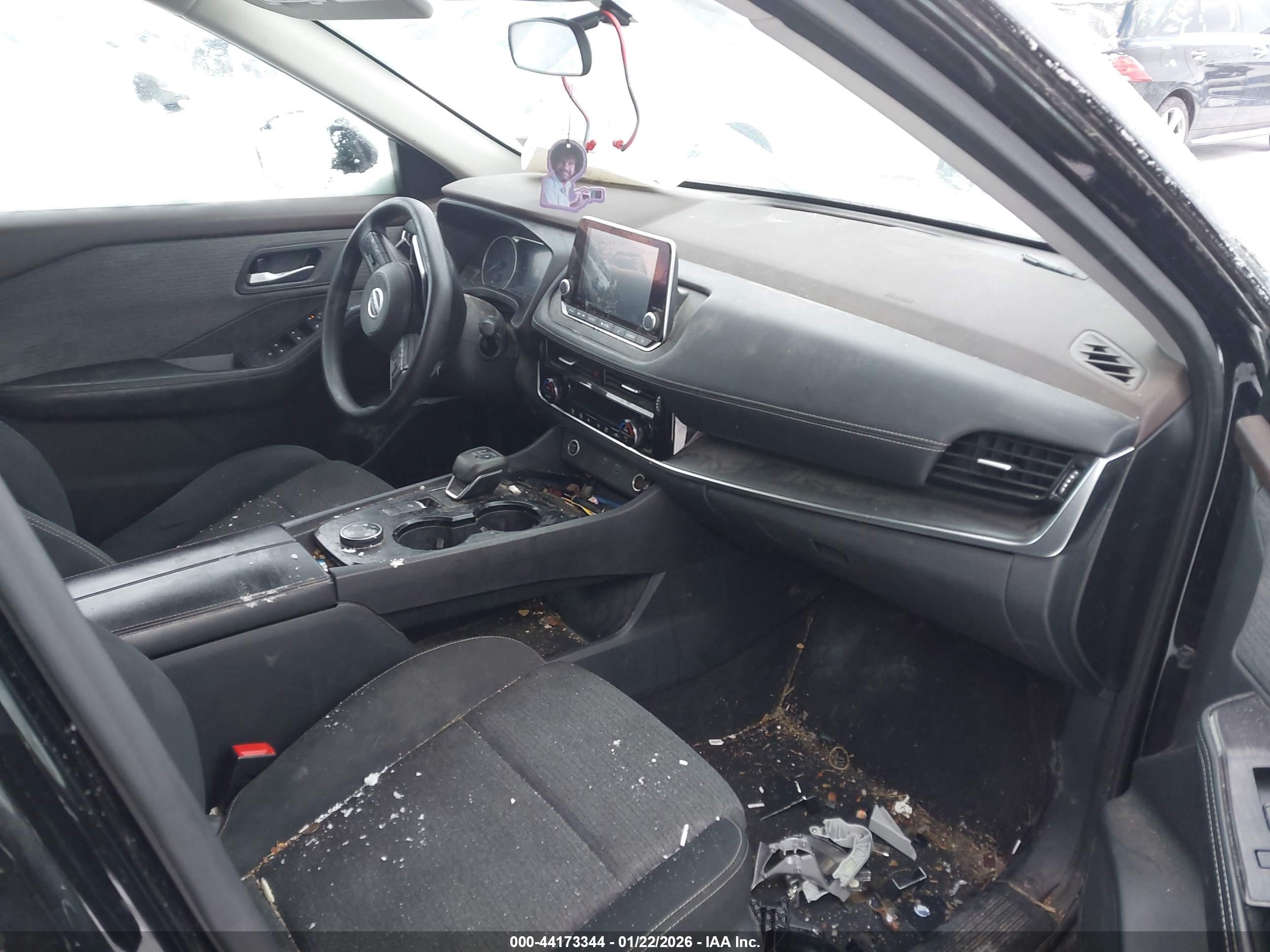 NISSAN ROGUE image 5