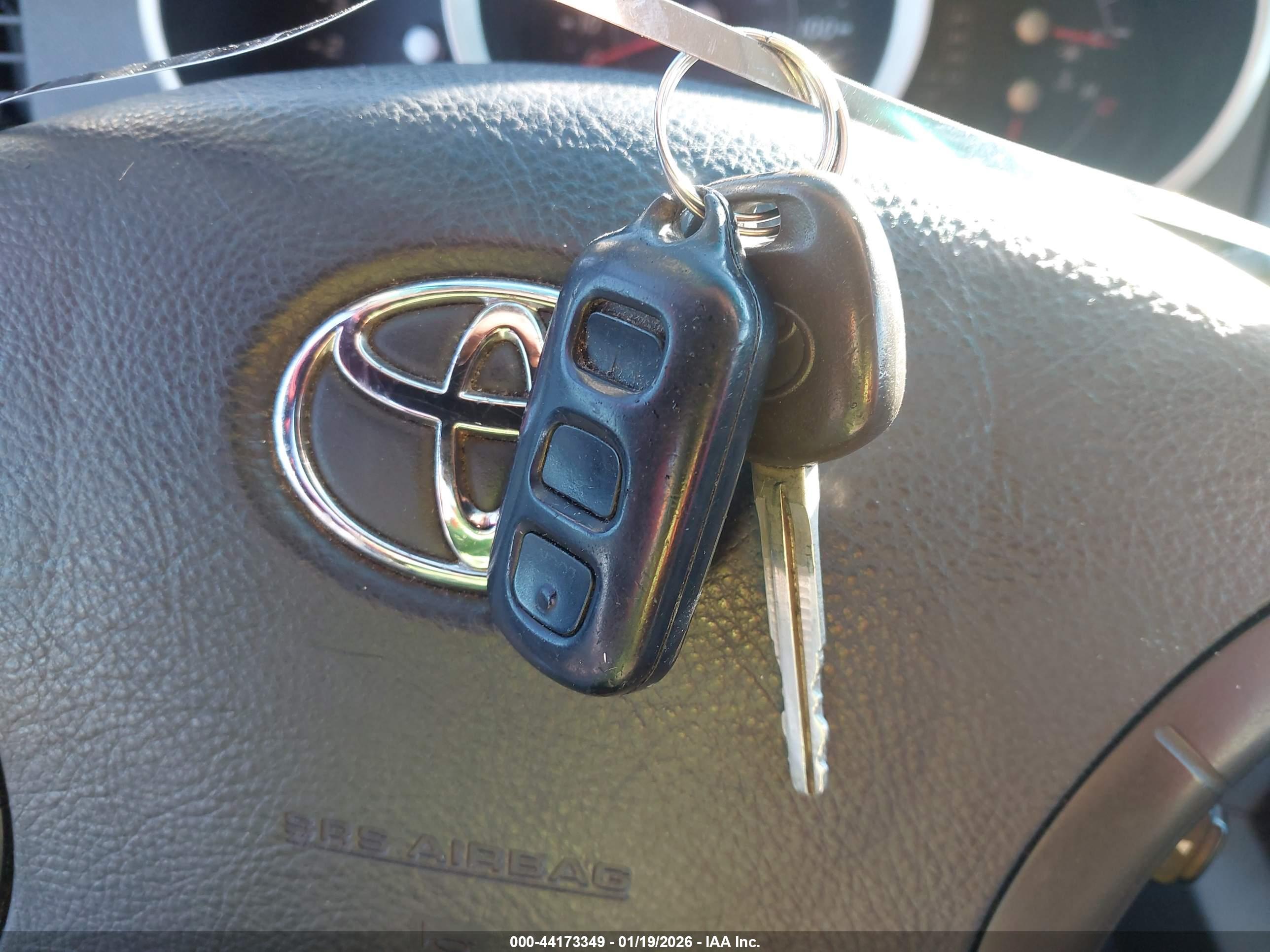 TOYOTA 4RUNNER image 11