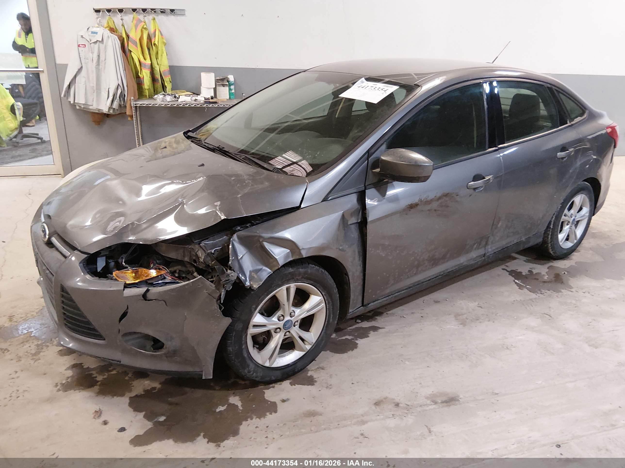 FORD FOCUS image 2