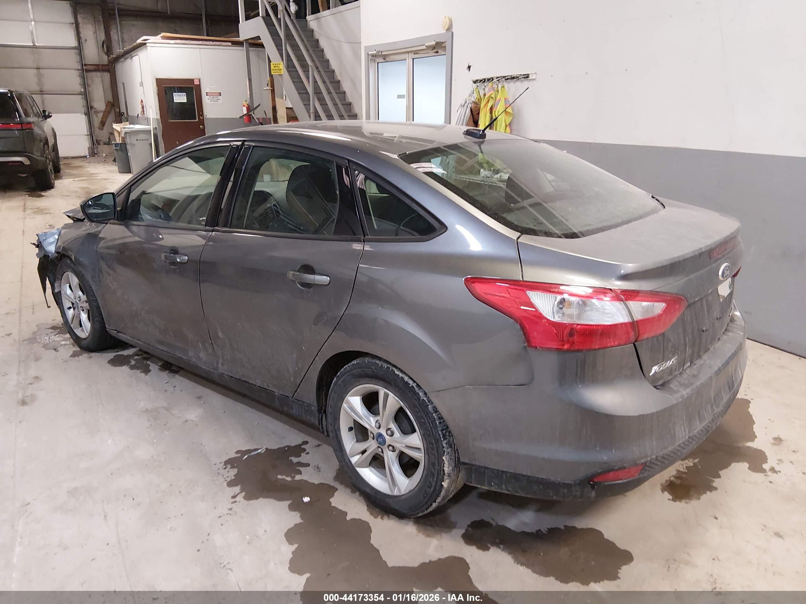 FORD FOCUS image 3