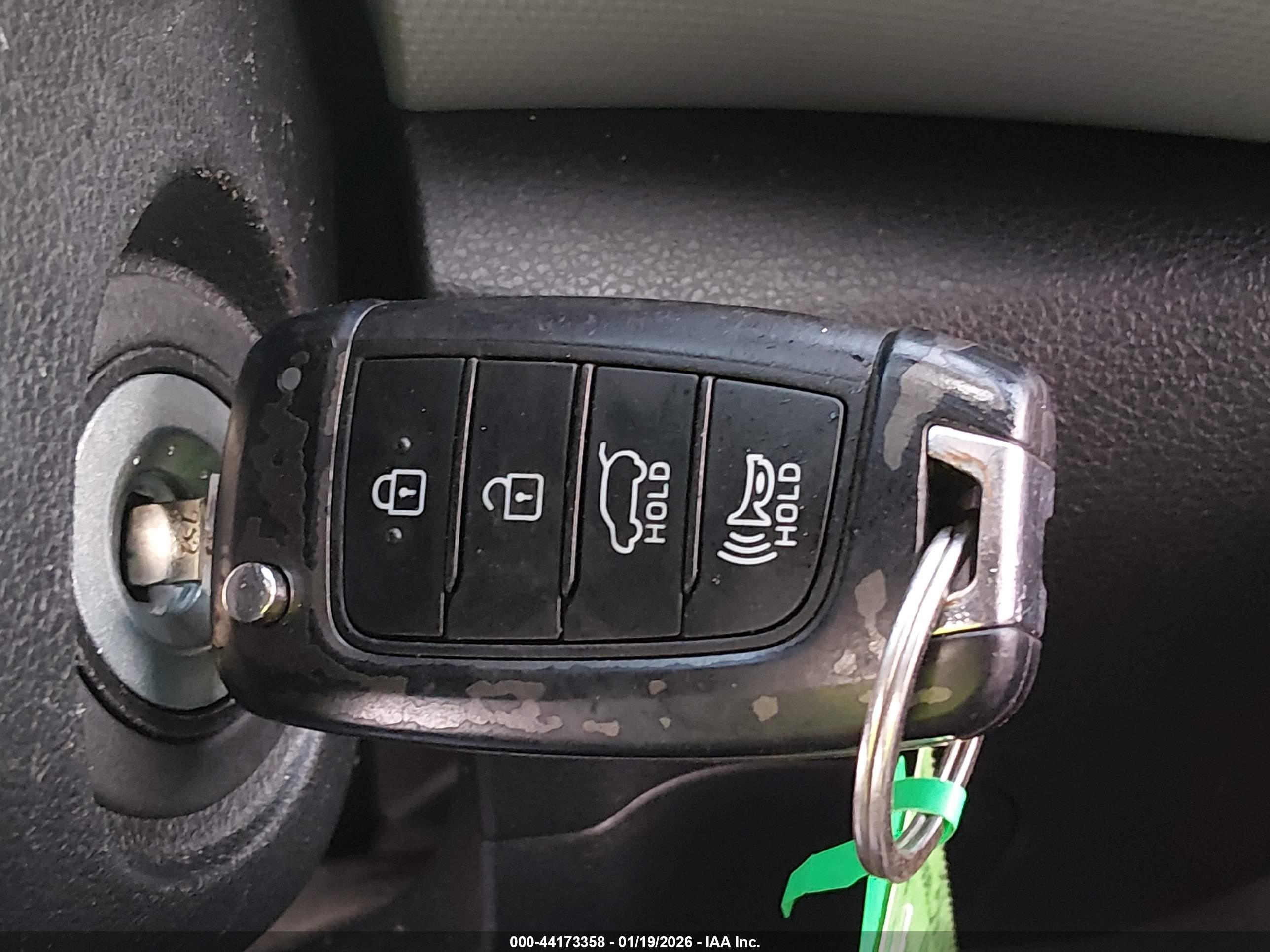 HYUNDAI KONA image 11