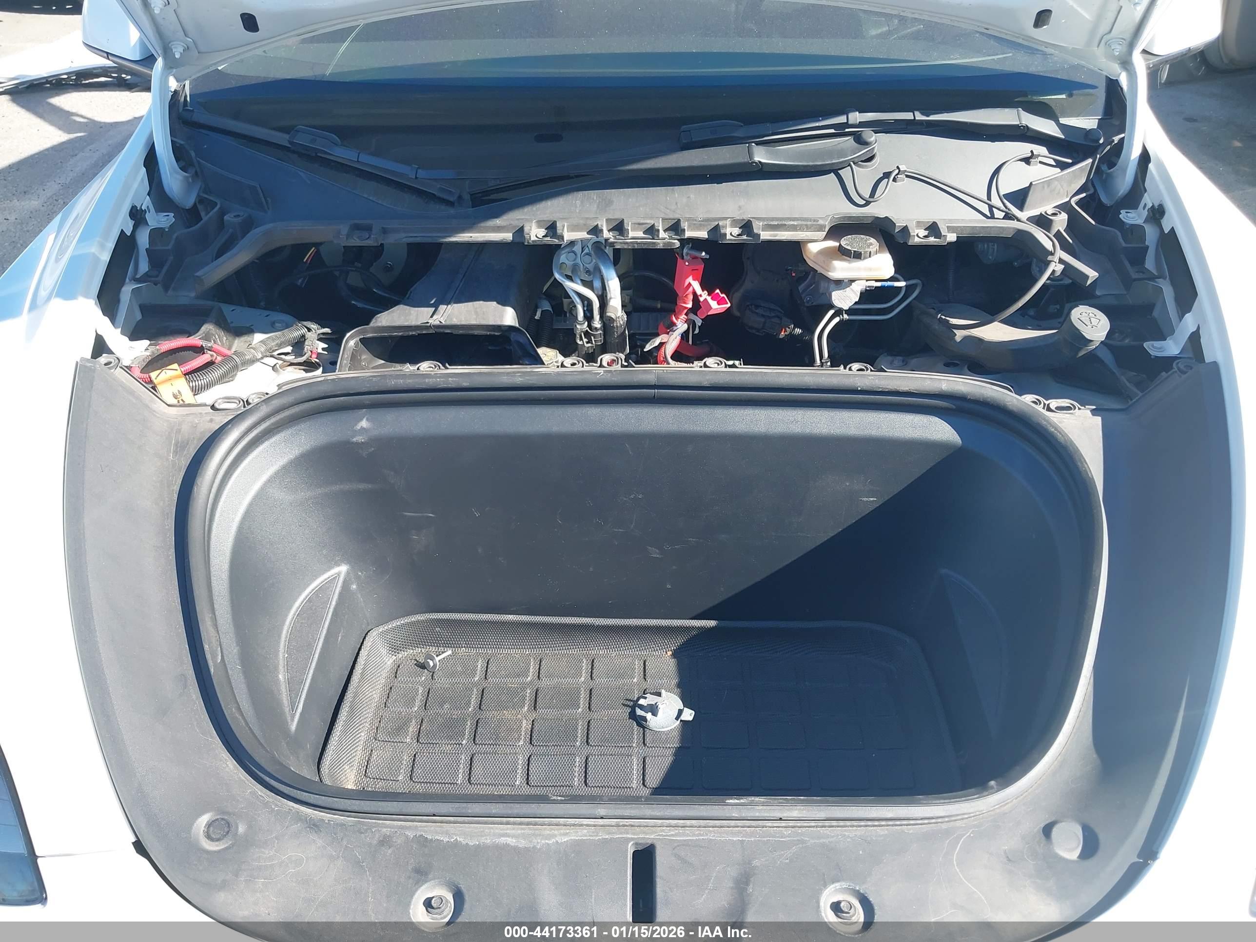 TESLA MODEL image 10