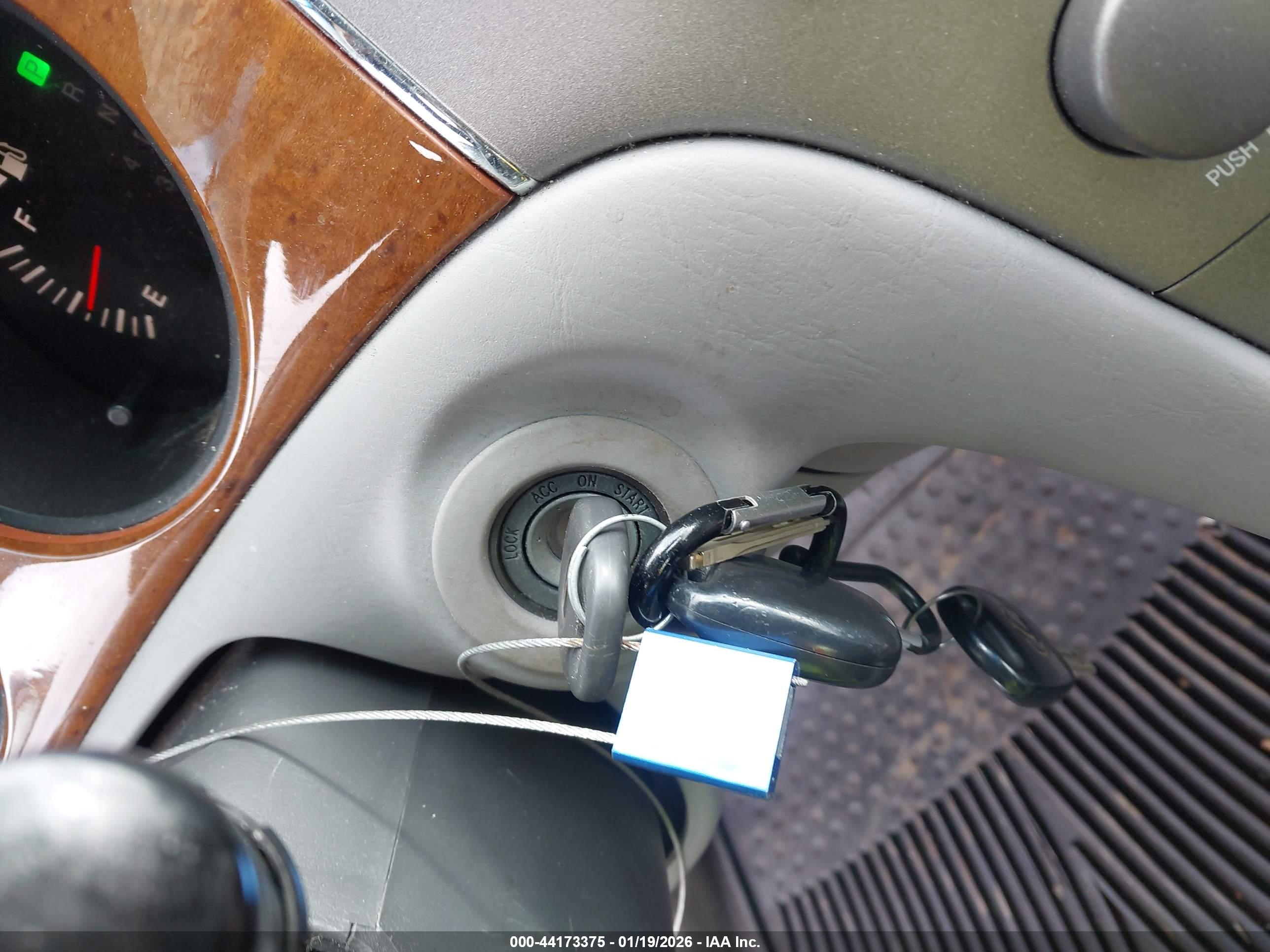 LEXUS ES image 11