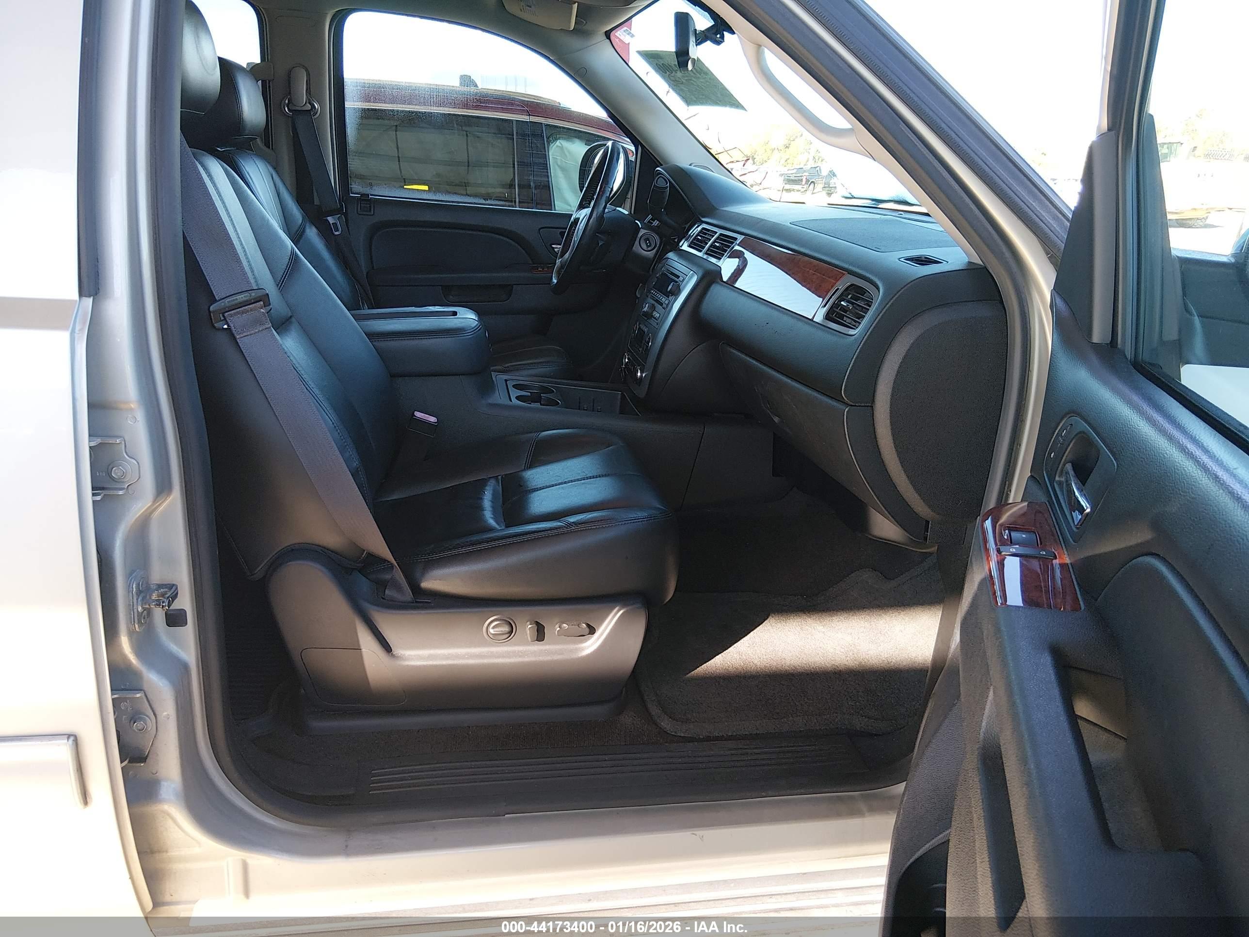GMC YUKON image 5