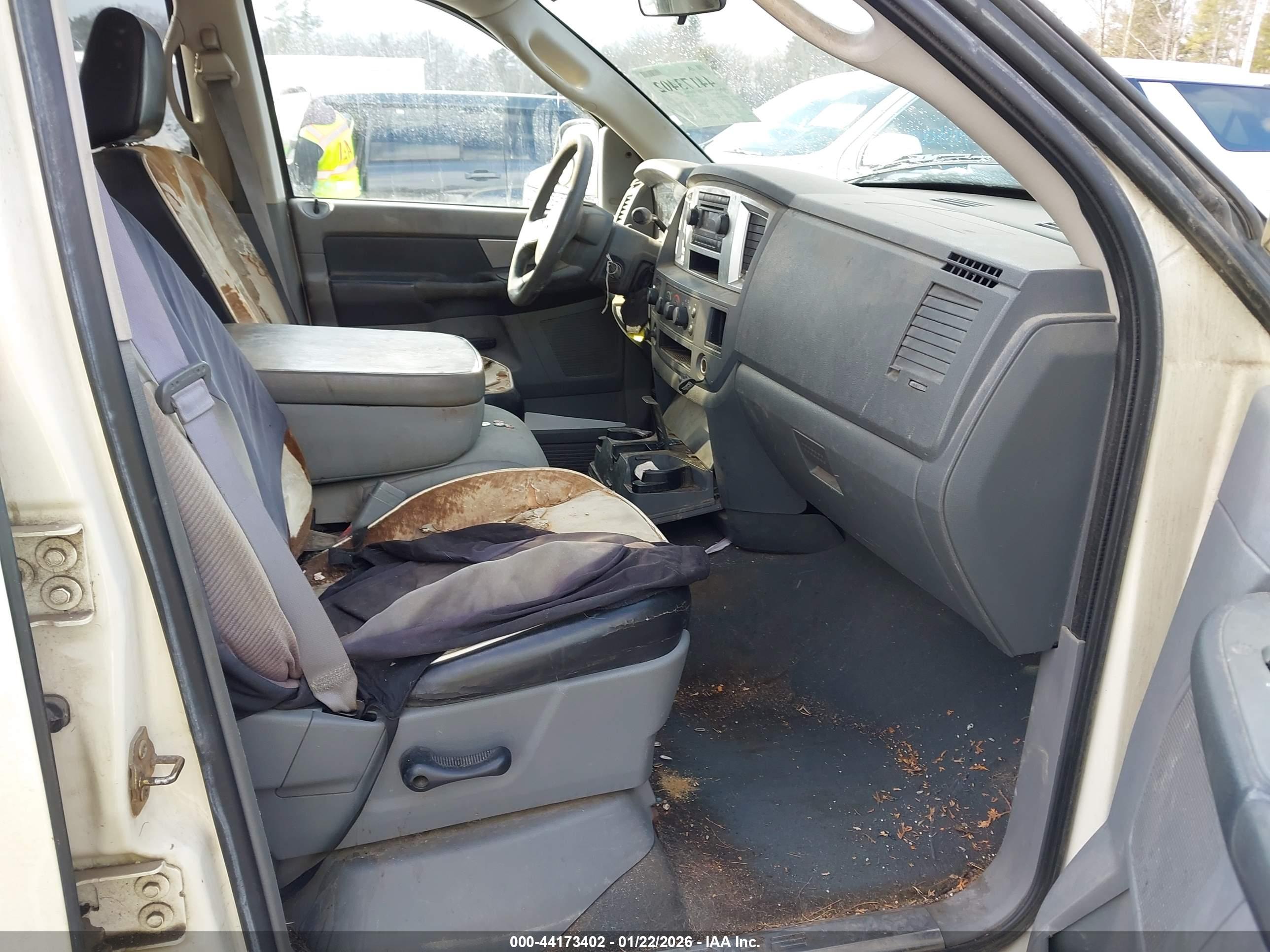 DODGE RAM image 5