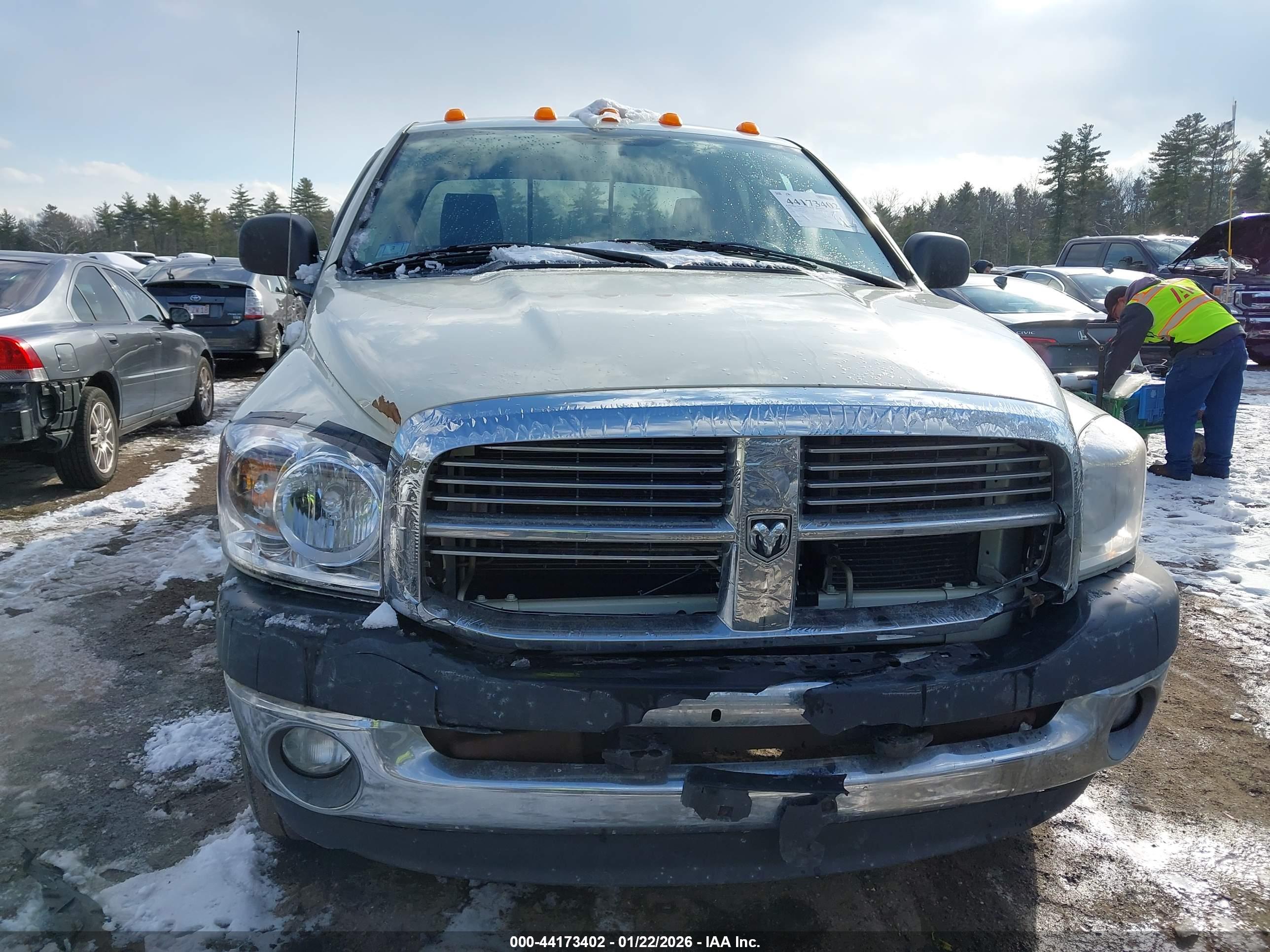 DODGE RAM image 6