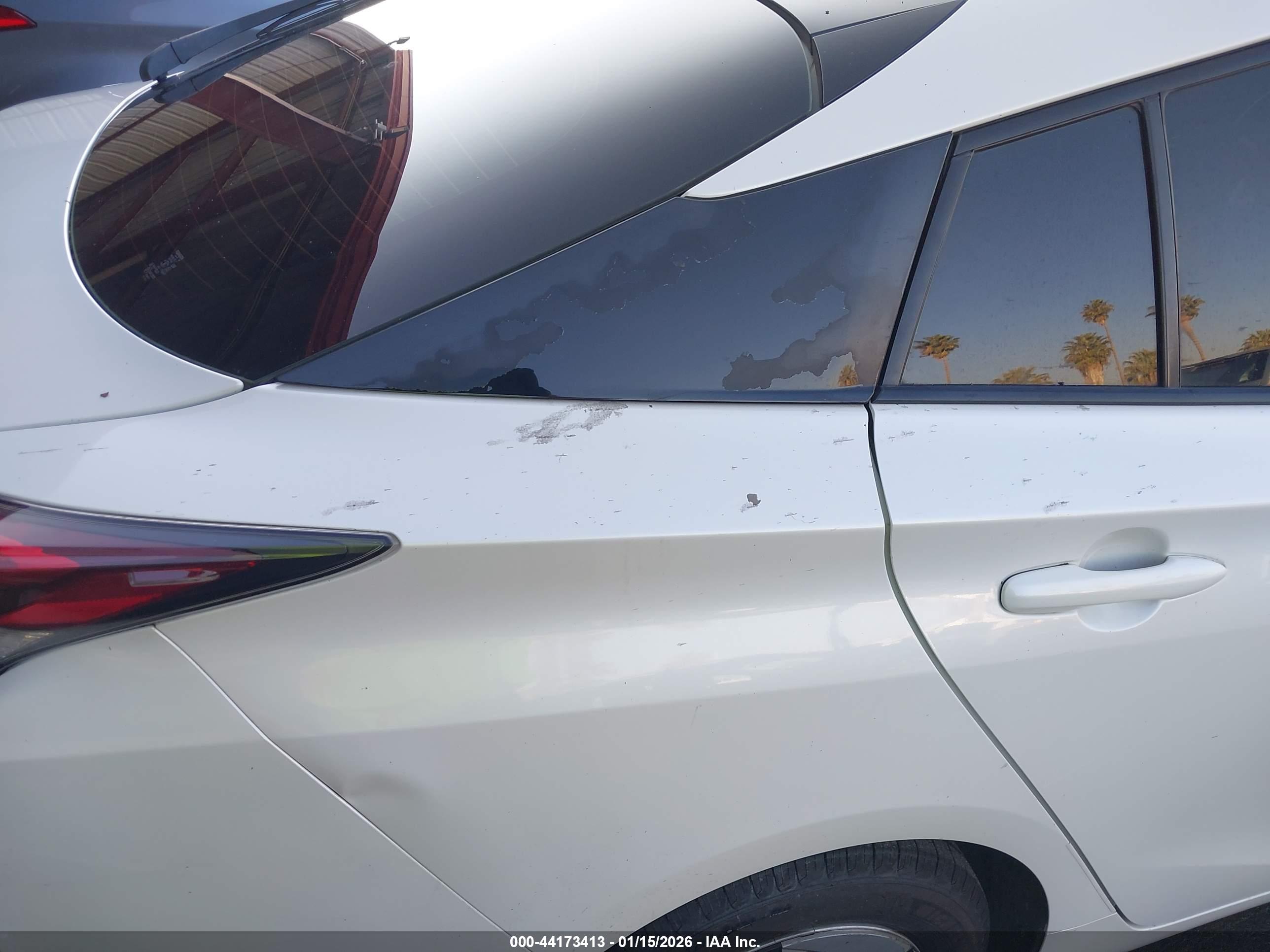 TOYOTA PRIUS image 6