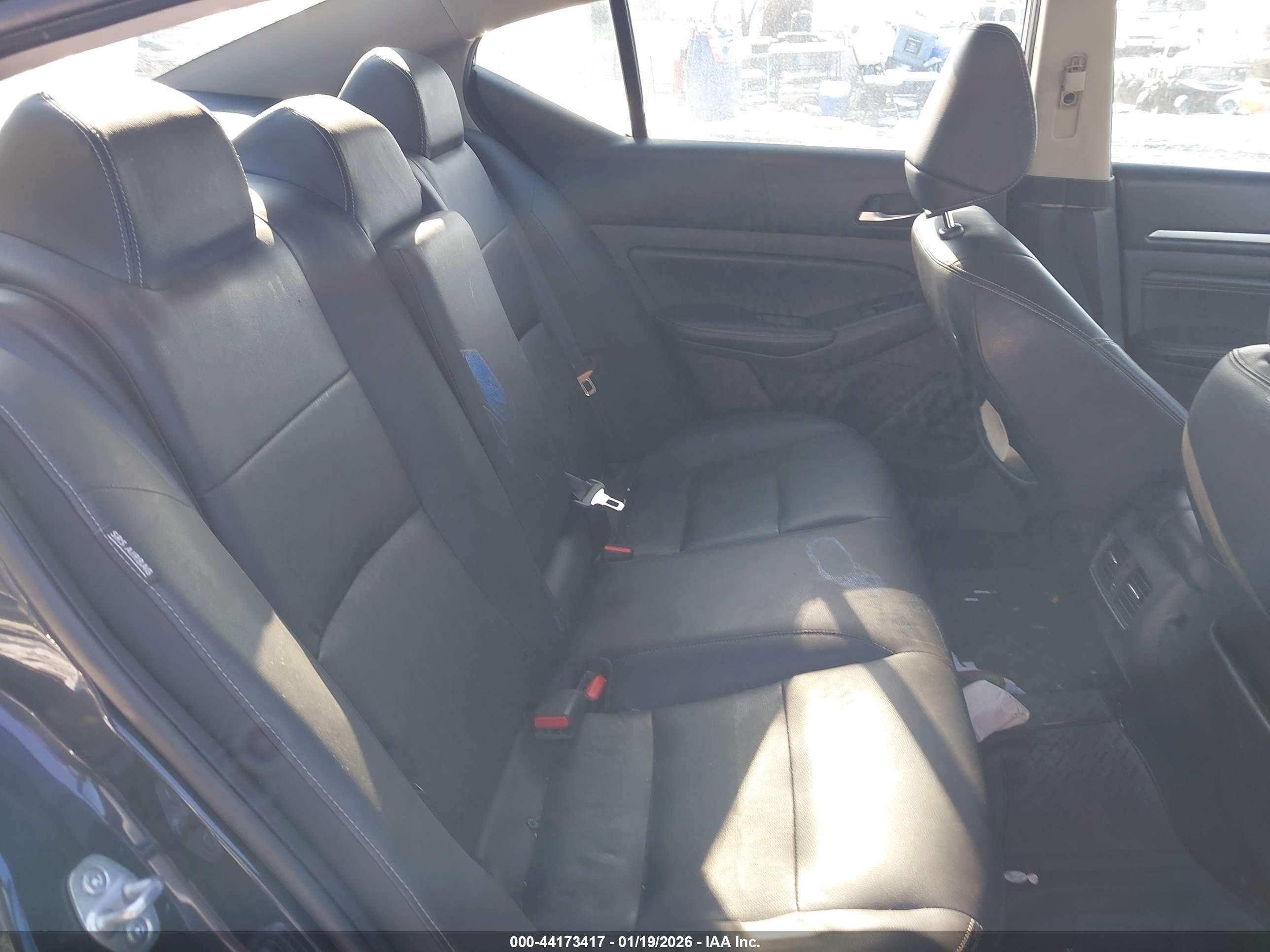 NISSAN ALTIMA image 8