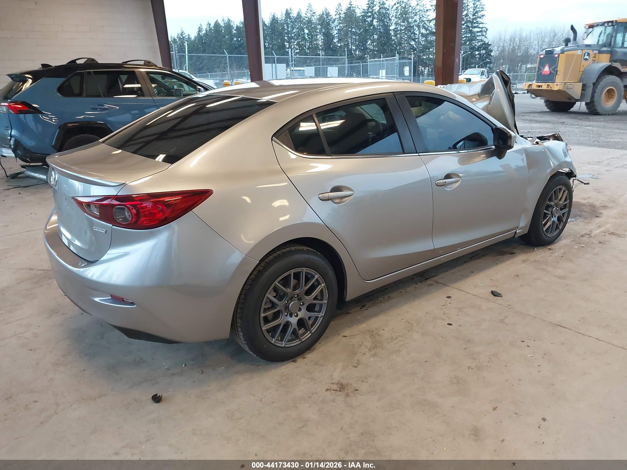 MAZDA MAZDA3 image 4