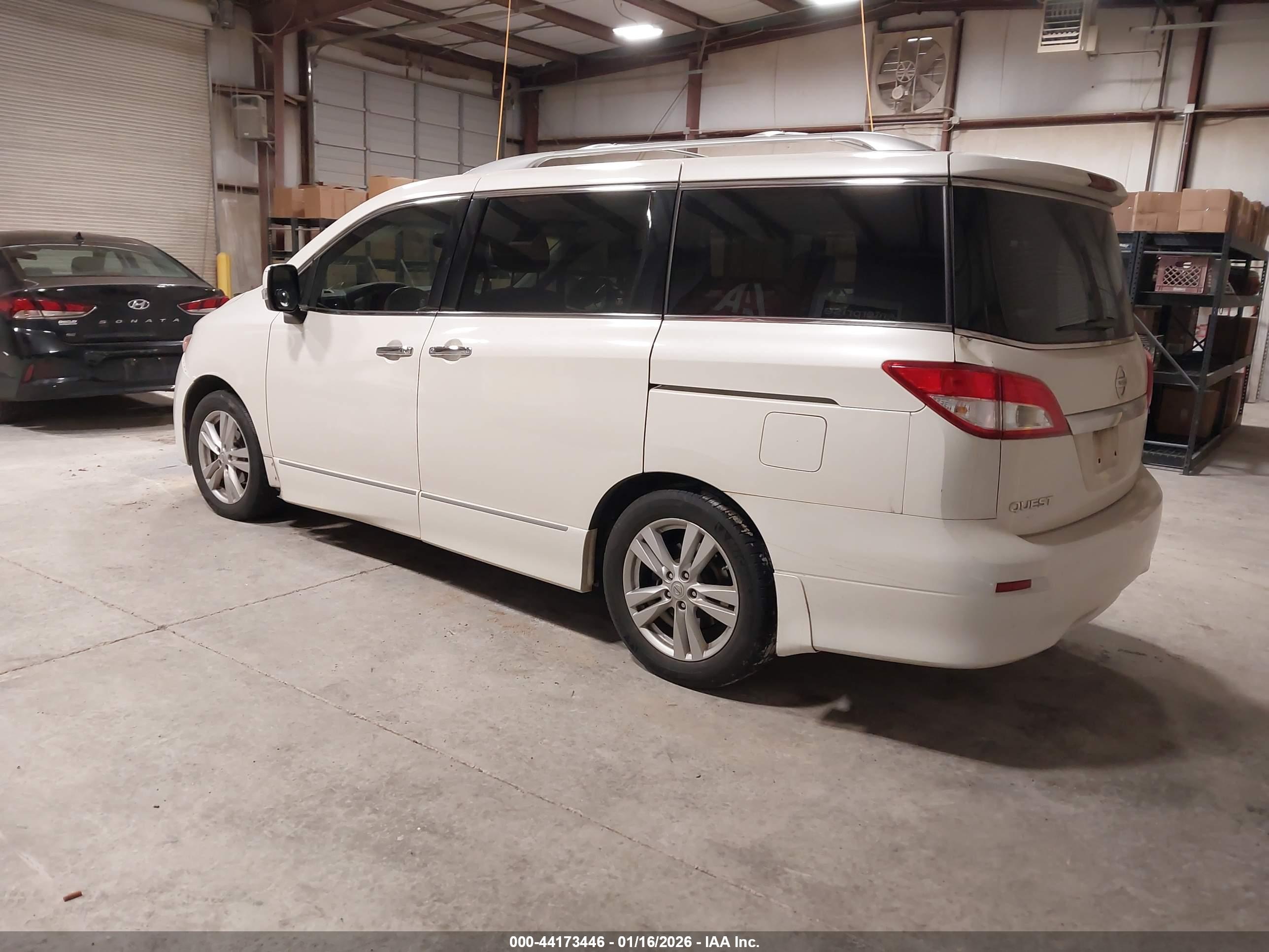 NISSAN QUEST image 3