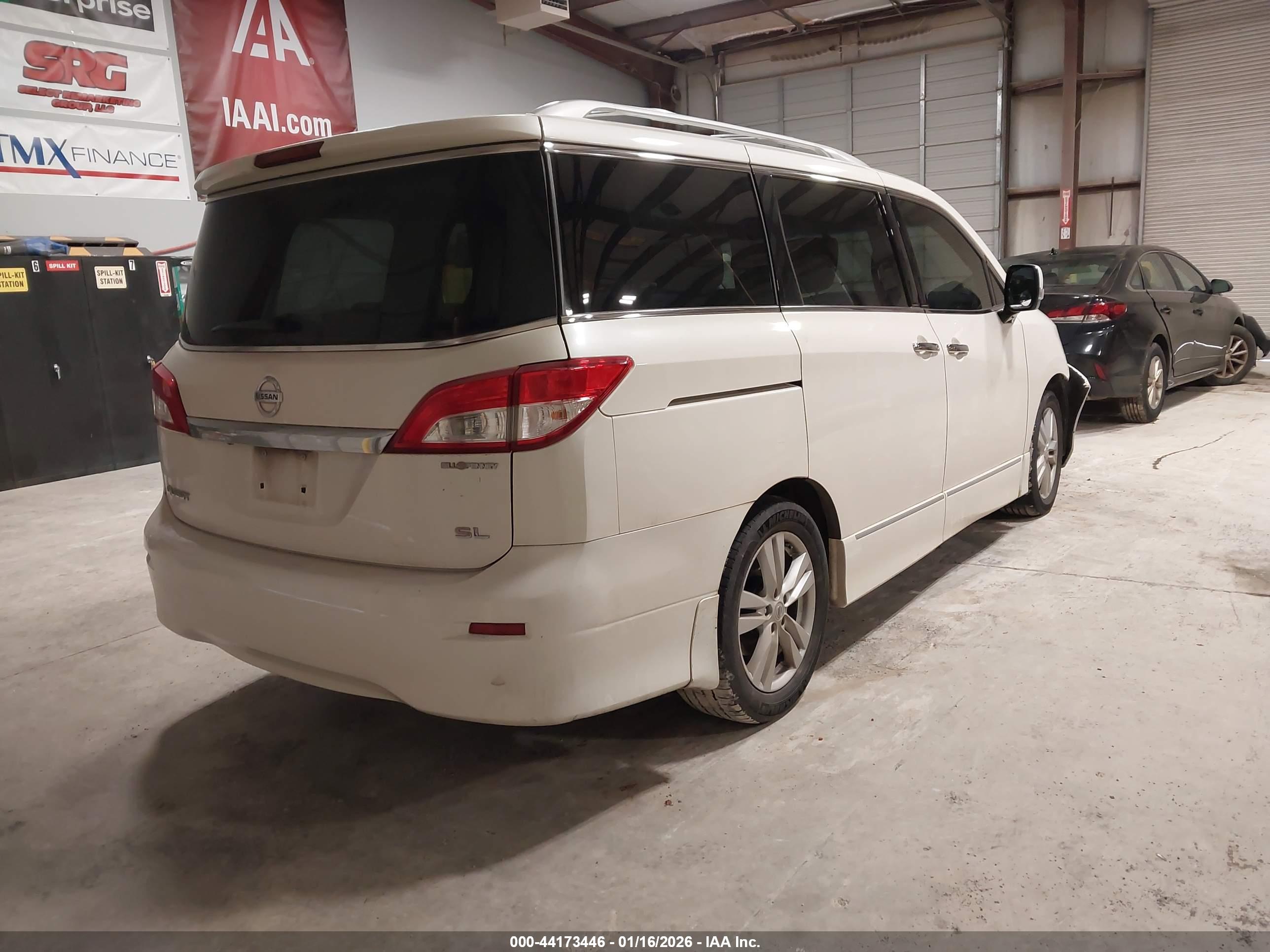 NISSAN QUEST image 4
