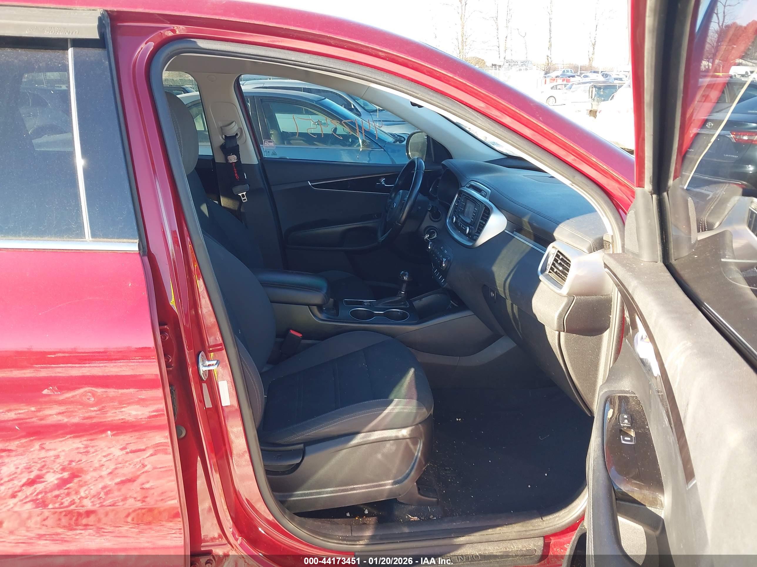 KIA SORENTO image 5