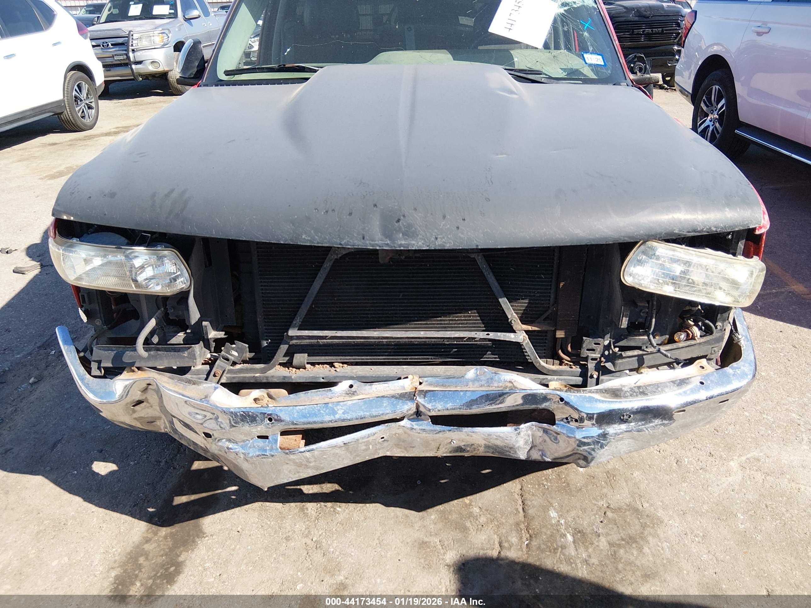 CHEVROLET SILVERADO image 6