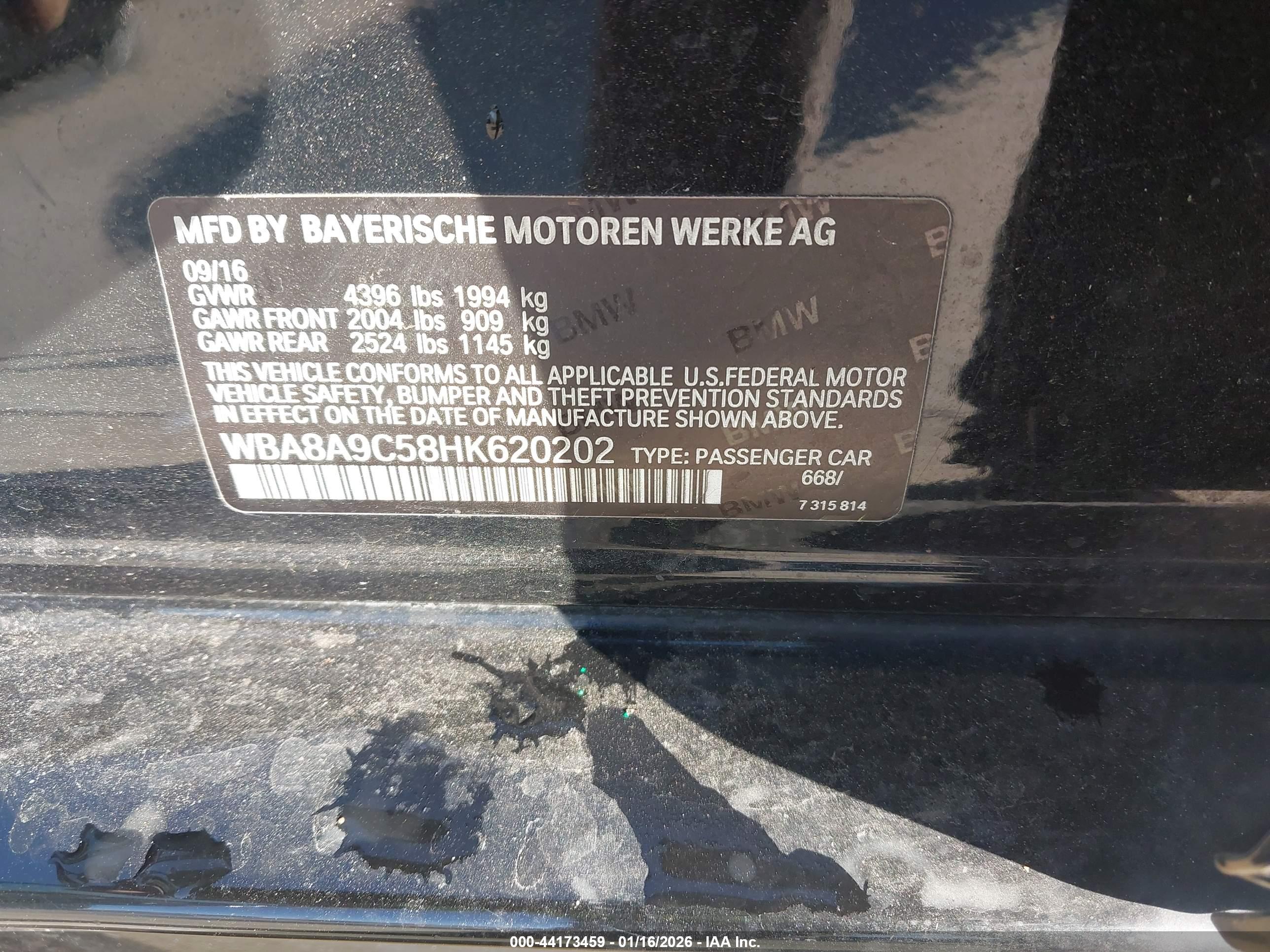 BMW 320I image 9