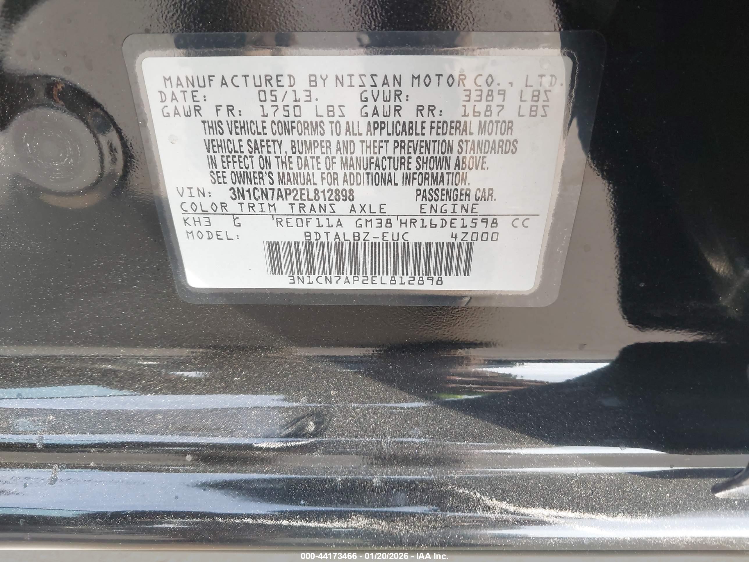 NISSAN VERSA image 9