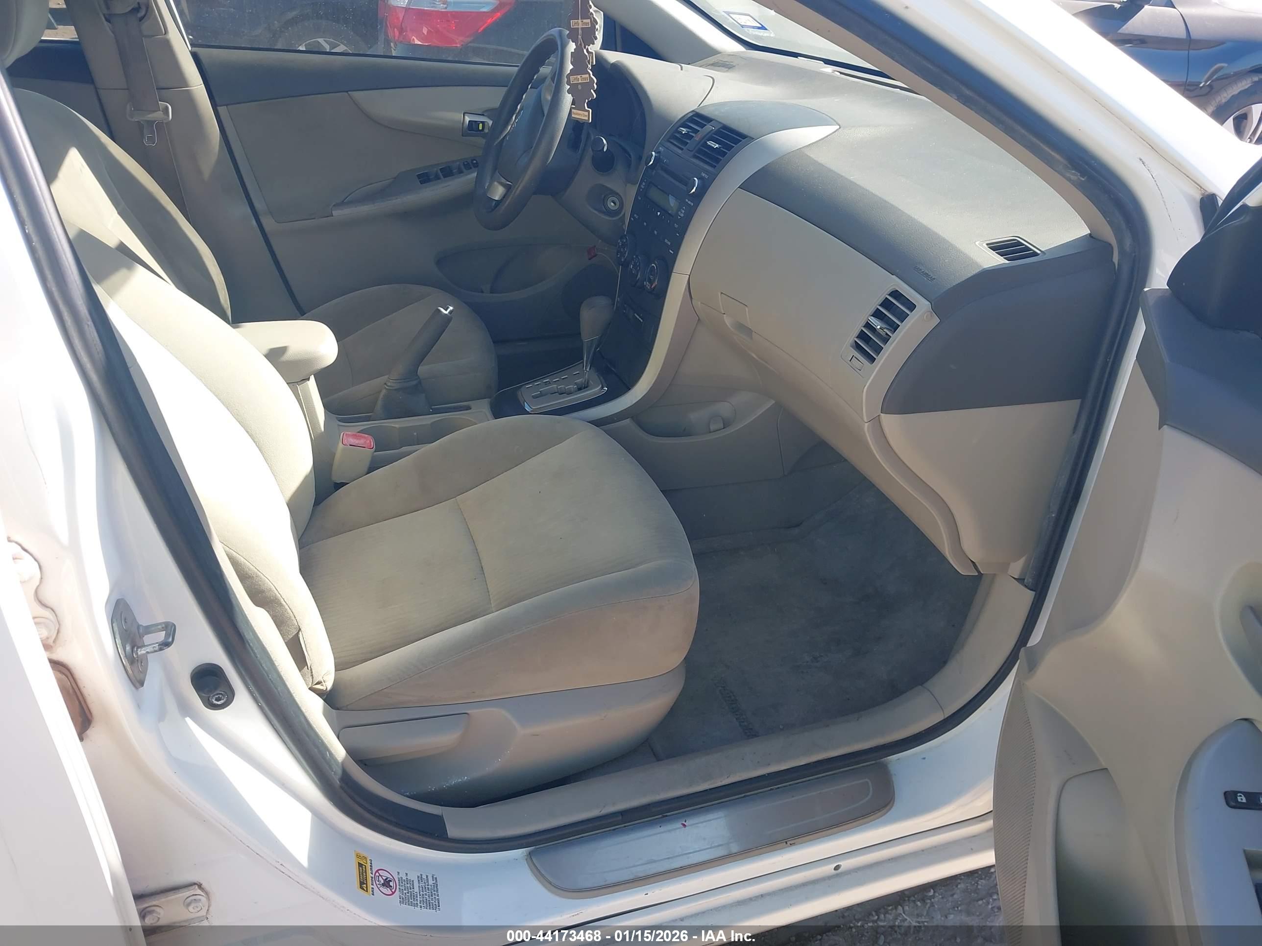 TOYOTA COROLLA image 5