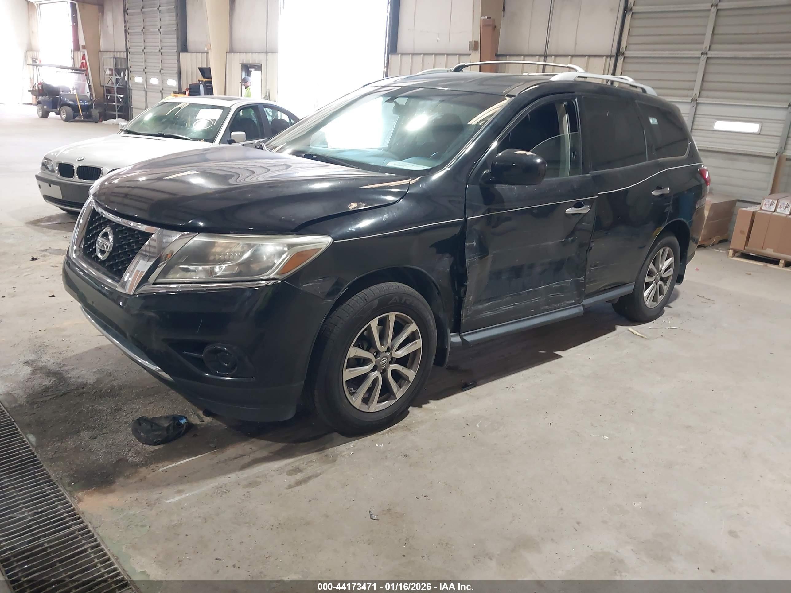 NISSAN PATHFINDER image 2
