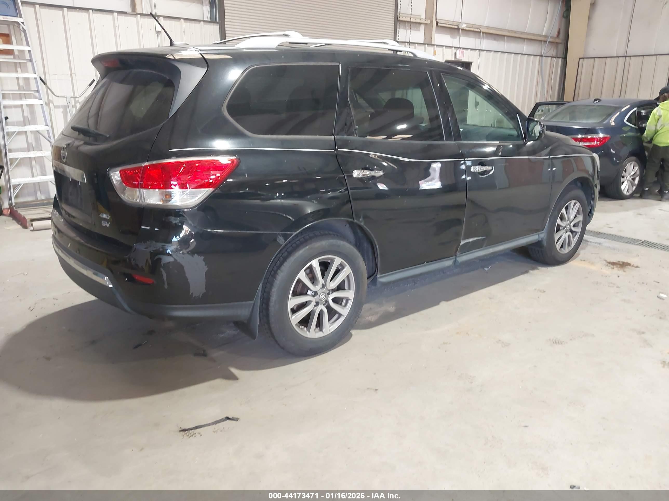 NISSAN PATHFINDER image 4