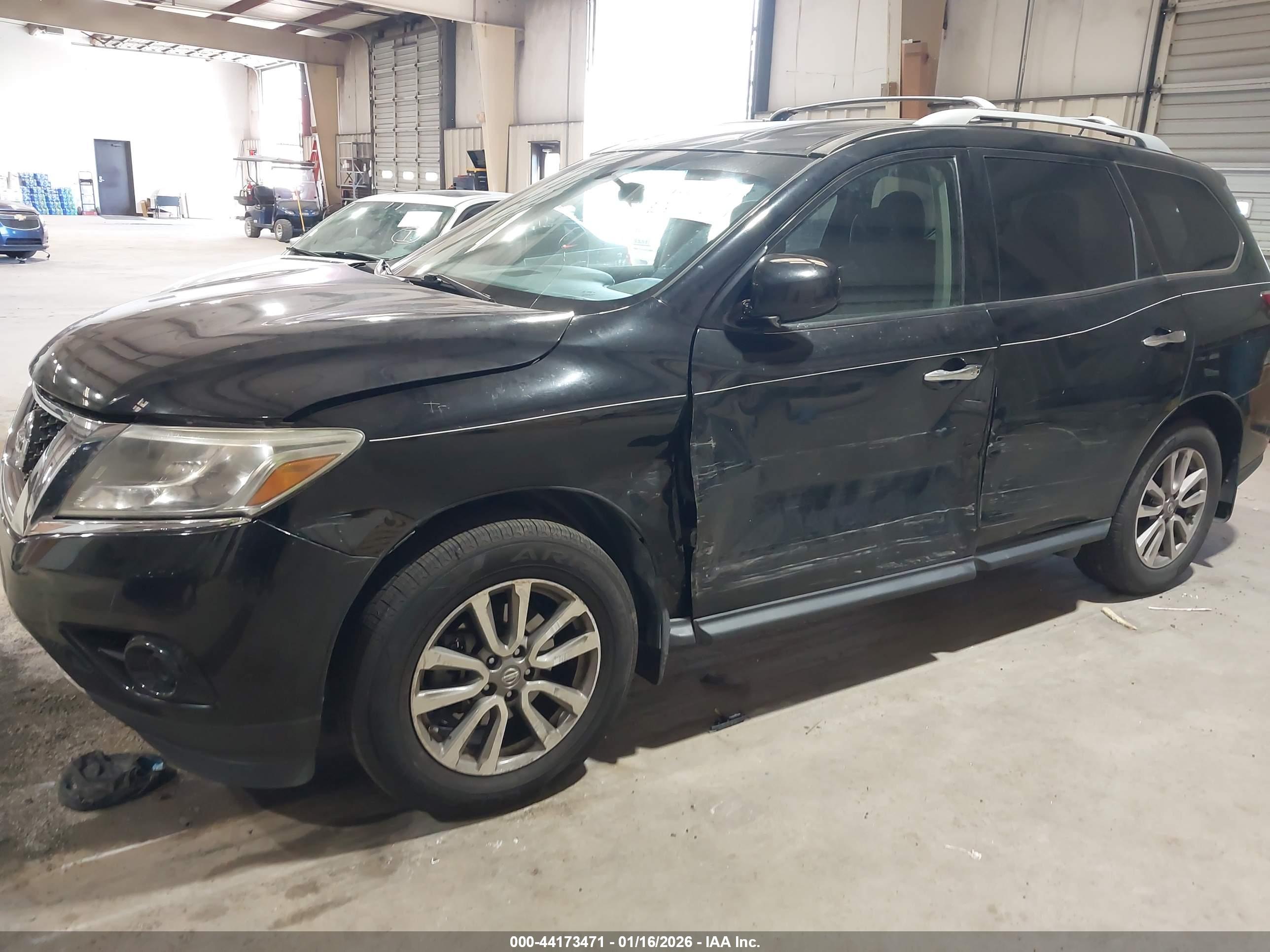 NISSAN PATHFINDER image 6