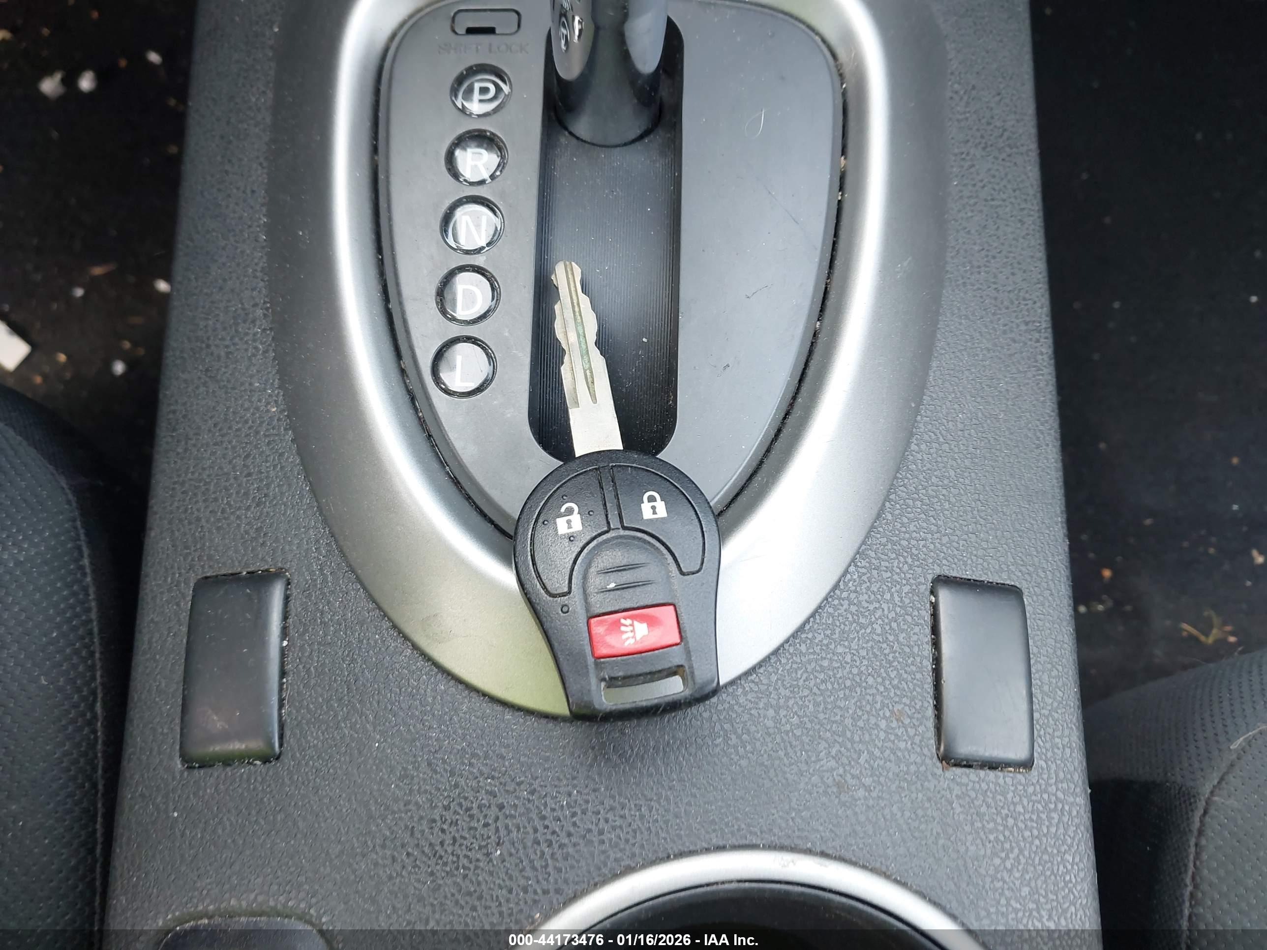NISSAN ROGUE image 11