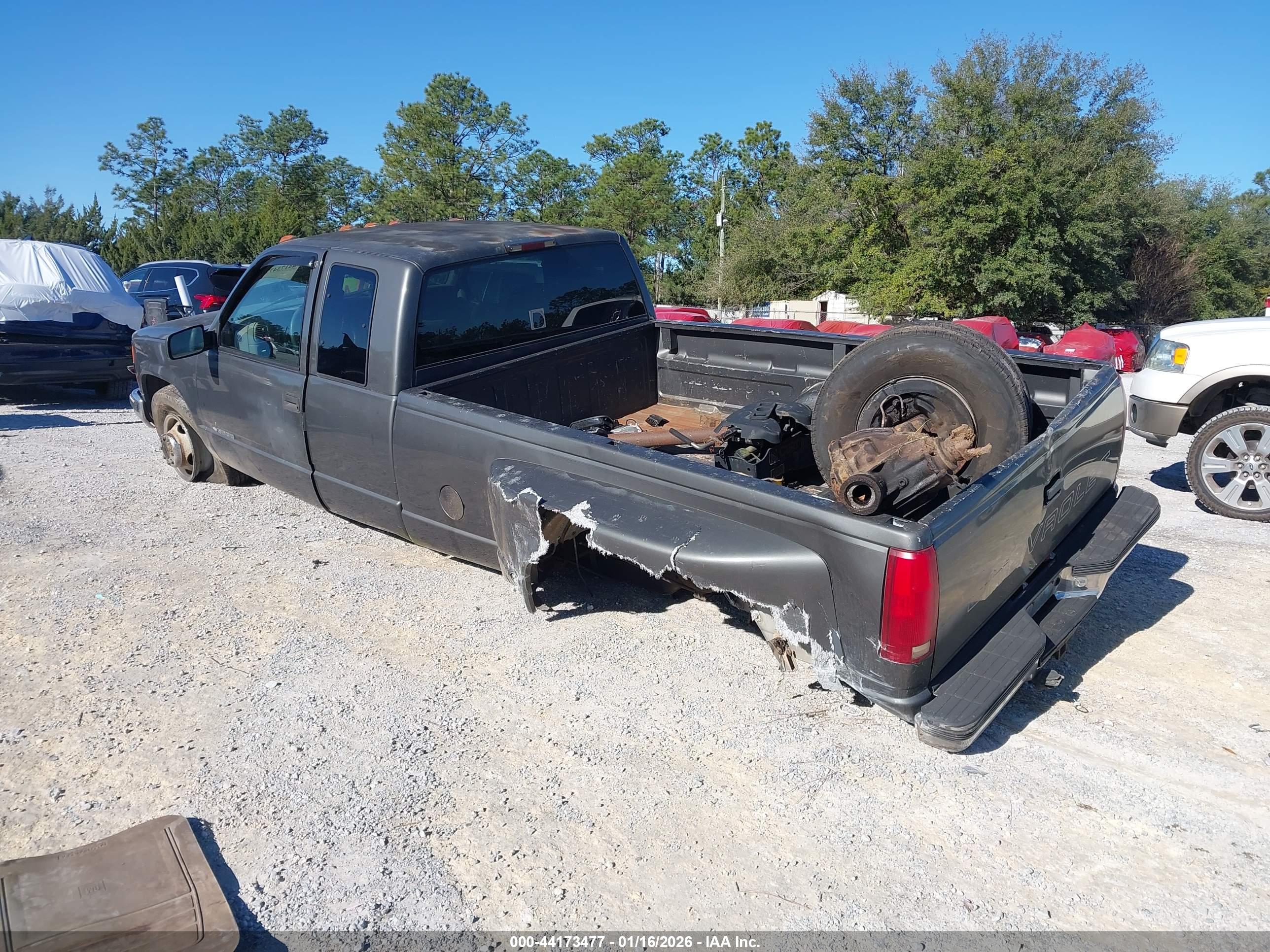 CHEVROLET C3500 image 3