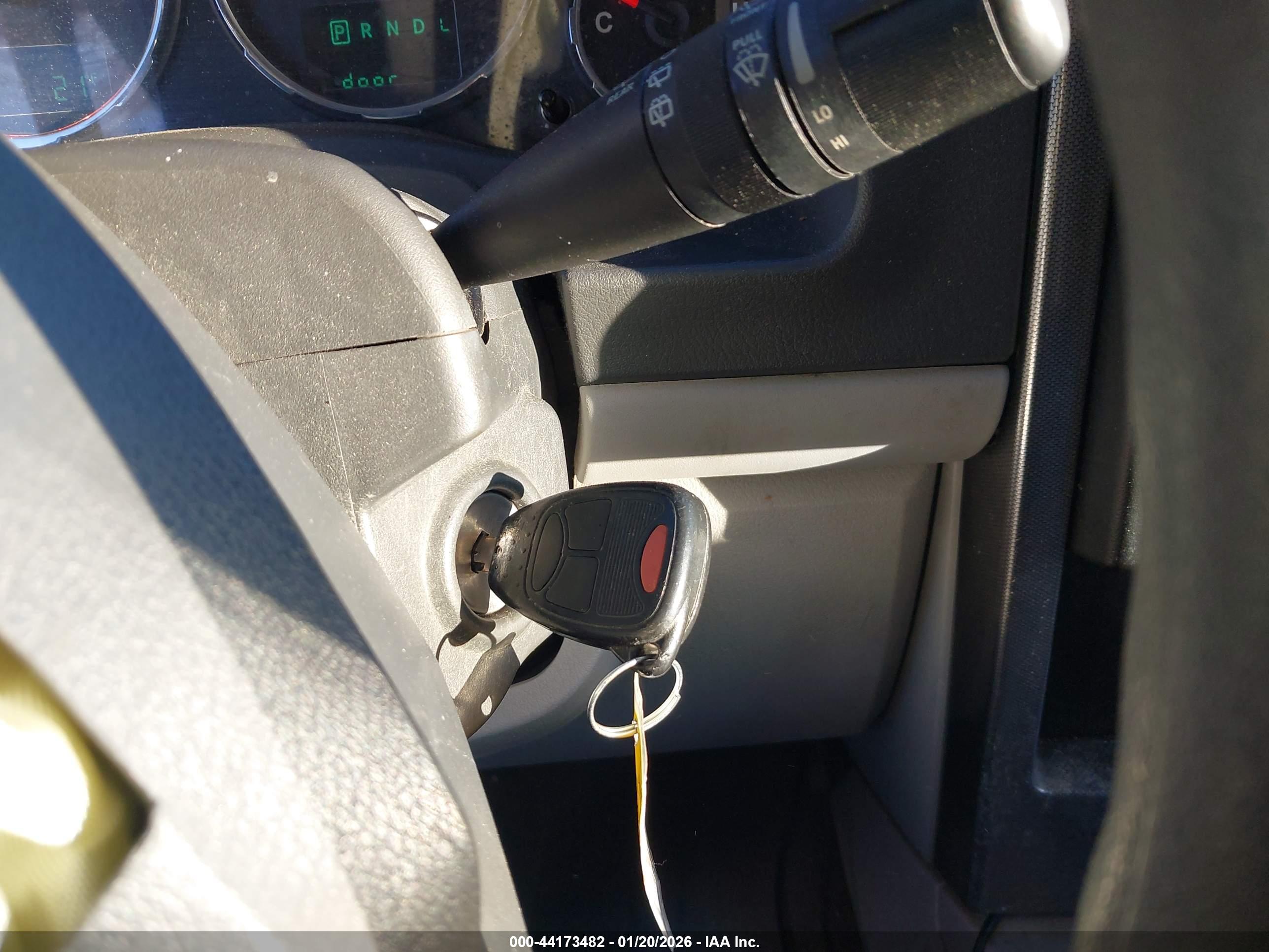 JEEP LIBERTY image 11