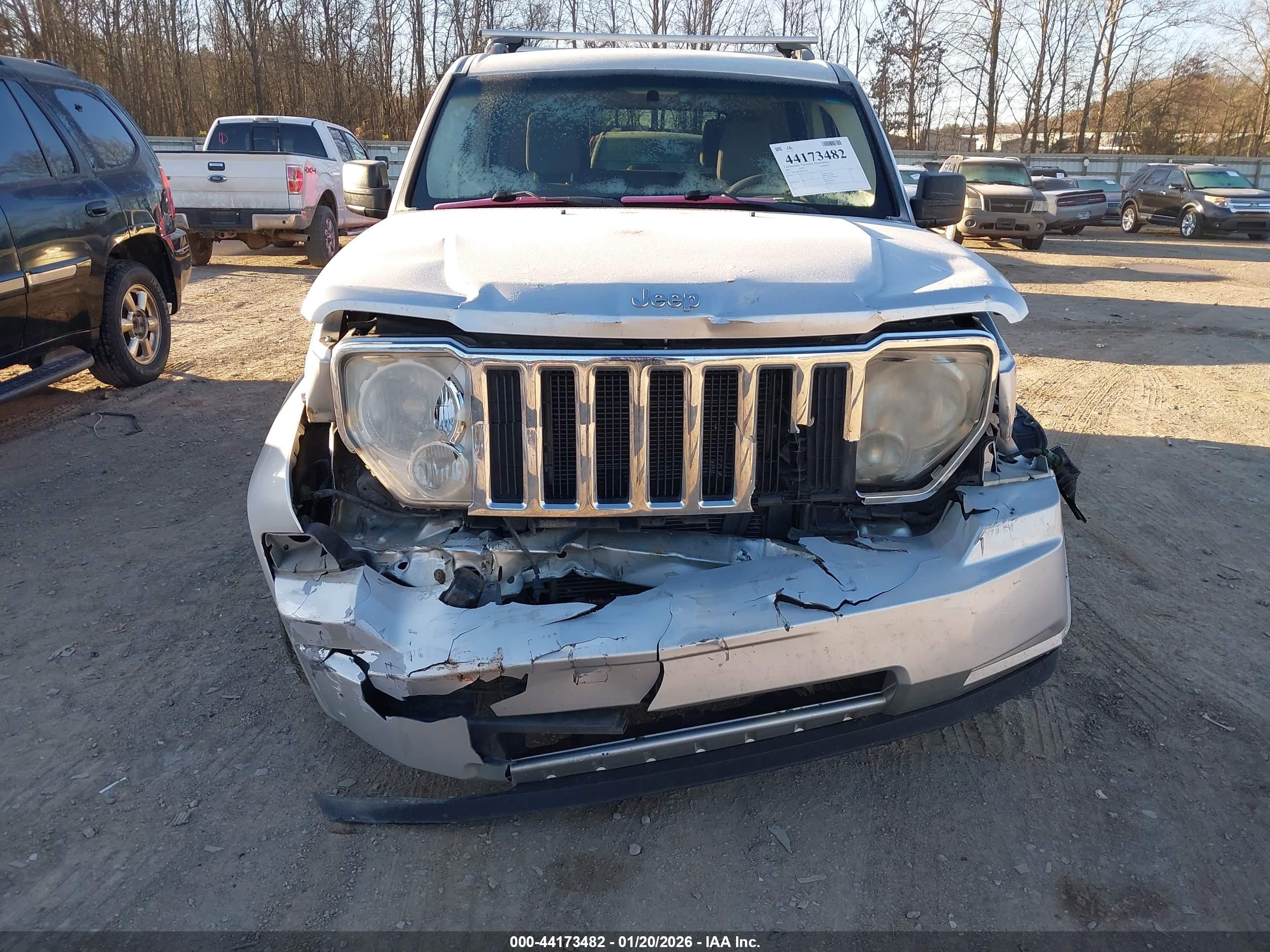JEEP LIBERTY image 6