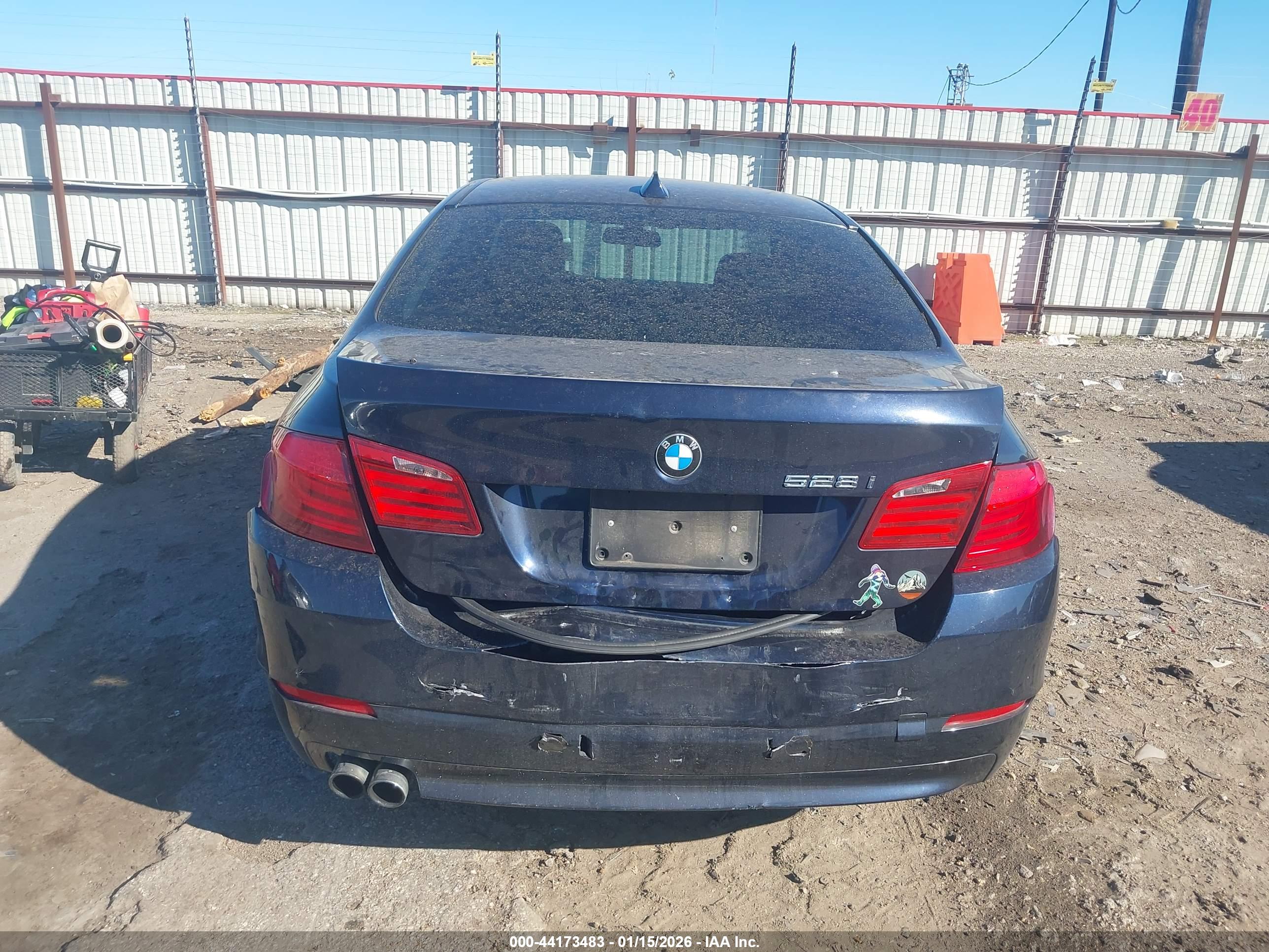 BMW 528I image 6