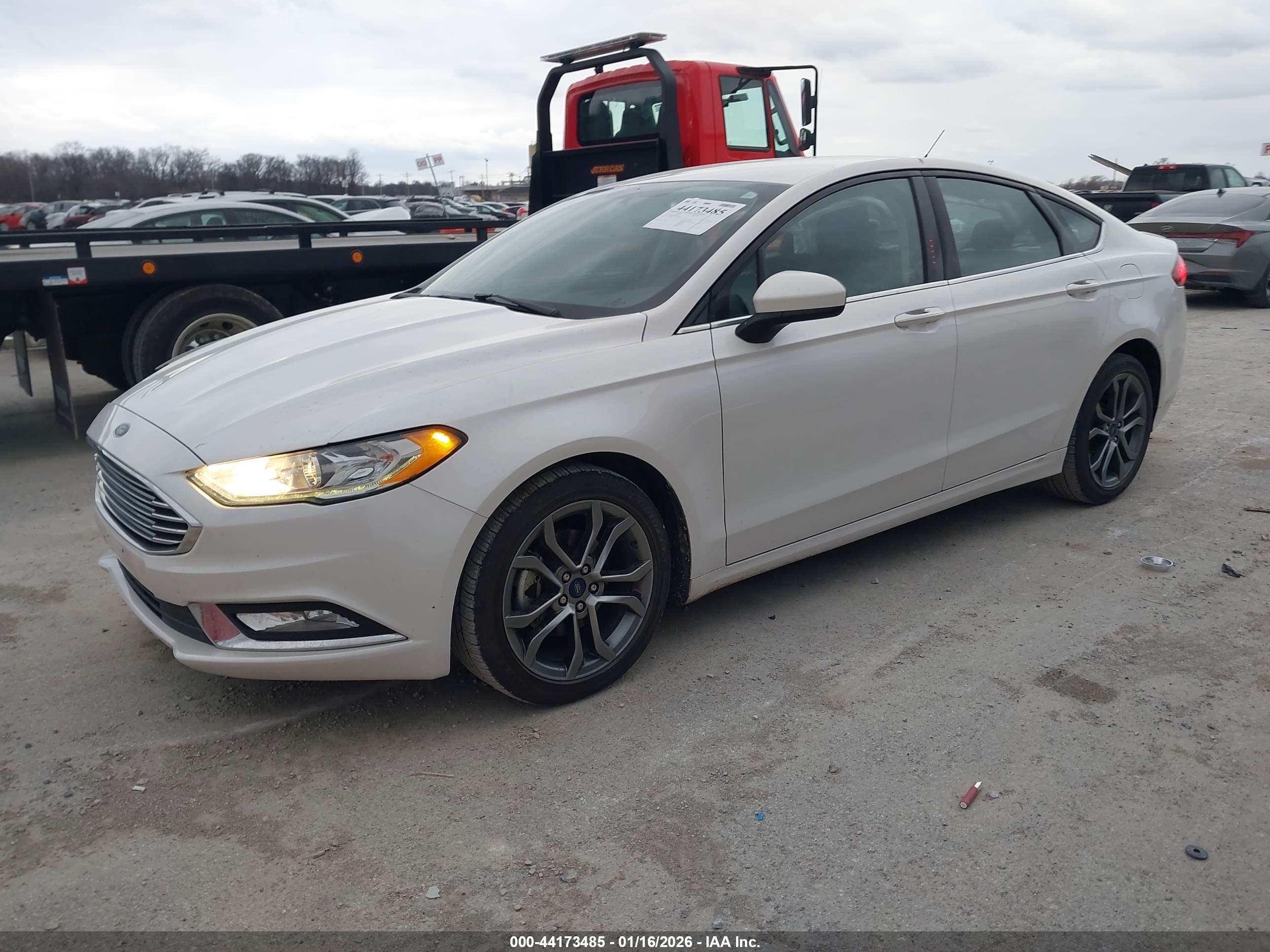 FORD FUSION image 2