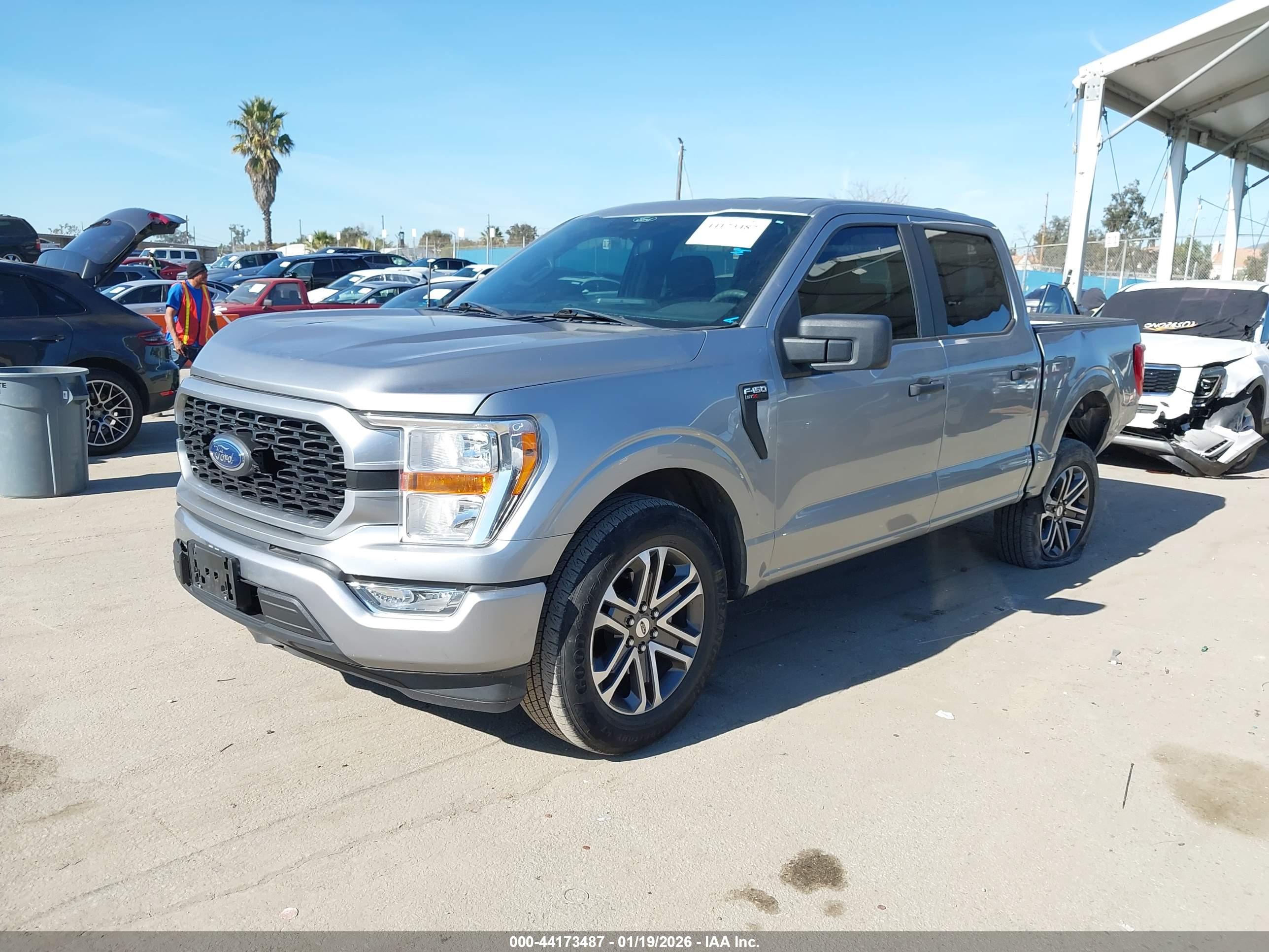 FORD F-150 image 2